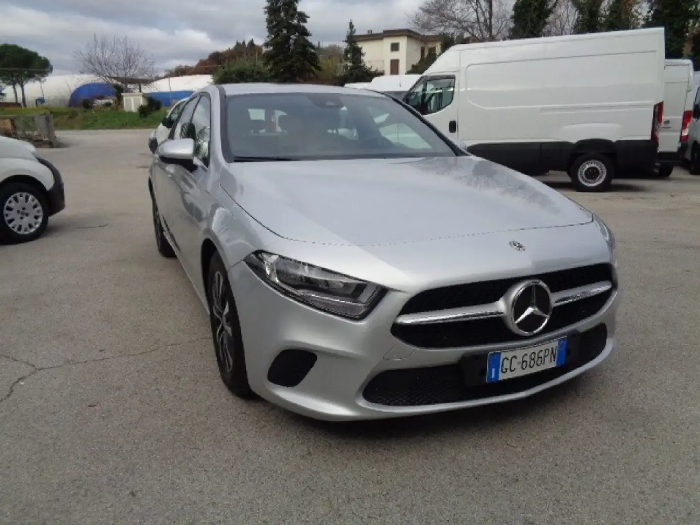 Mercedes-Benz A 180 d Automatic Business KM52000 Argent - 2