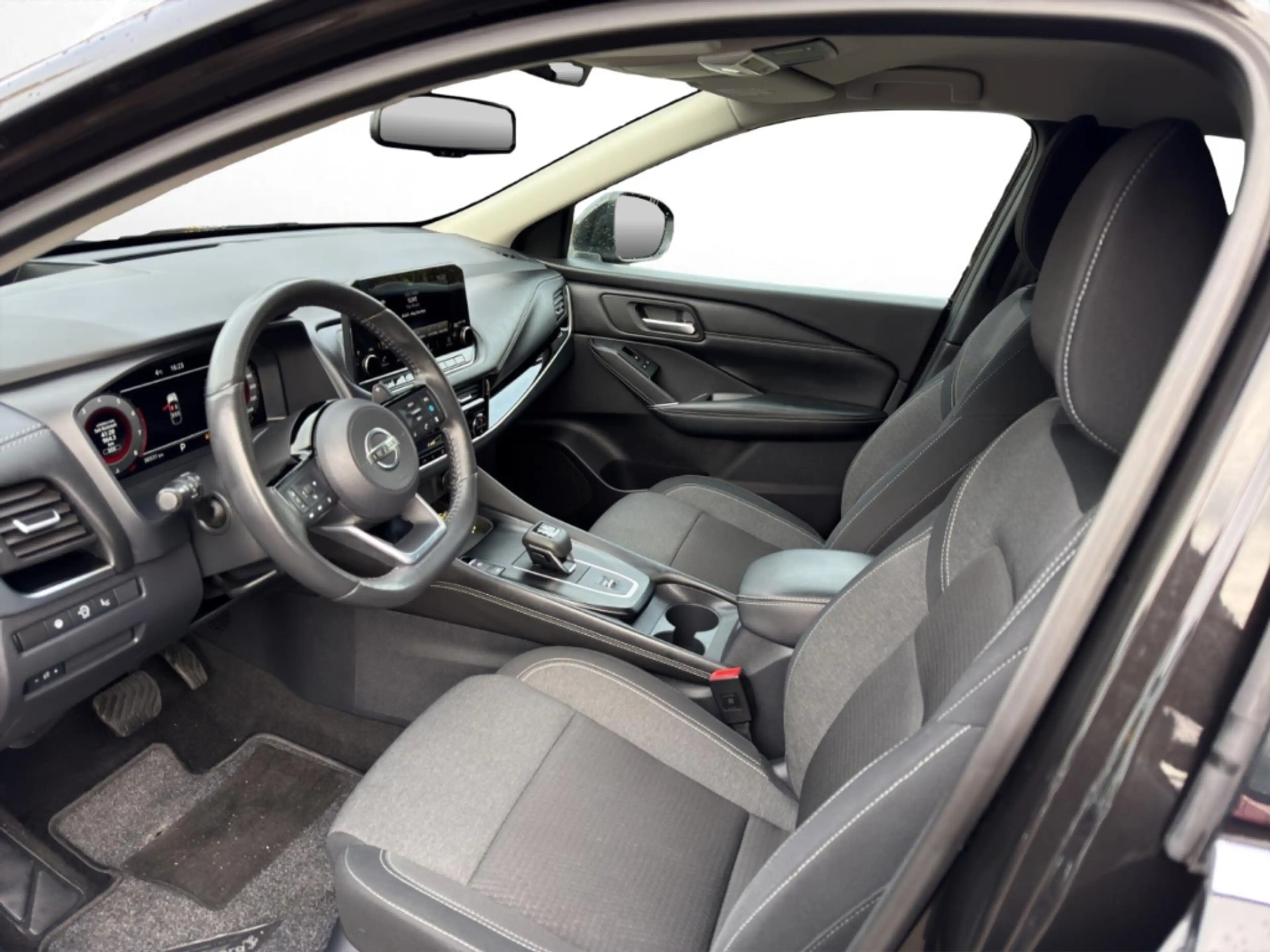 Nissan Qashqai 1.3 DIG-T N-Connecta Navi 360 Kamera LED Apple Car — photo 9