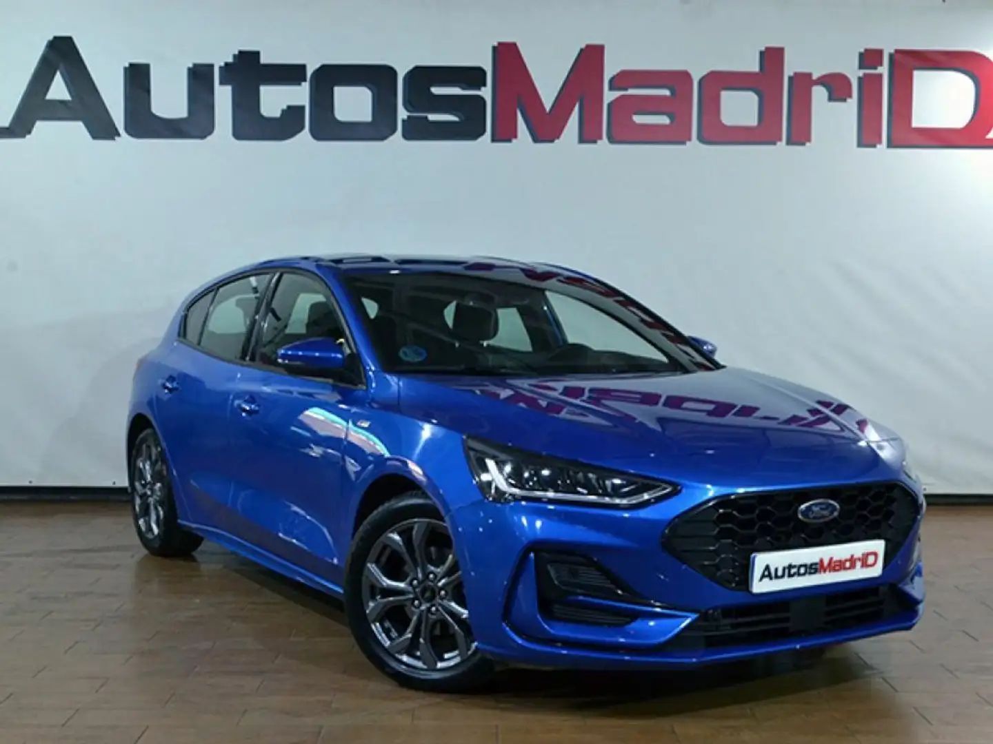 Ford Focus 1.0 Ecoboost MHEV 92kW ST-Line Bleu - 1