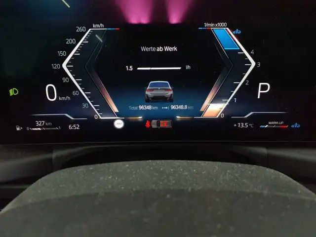 BMW 3 Series view 11