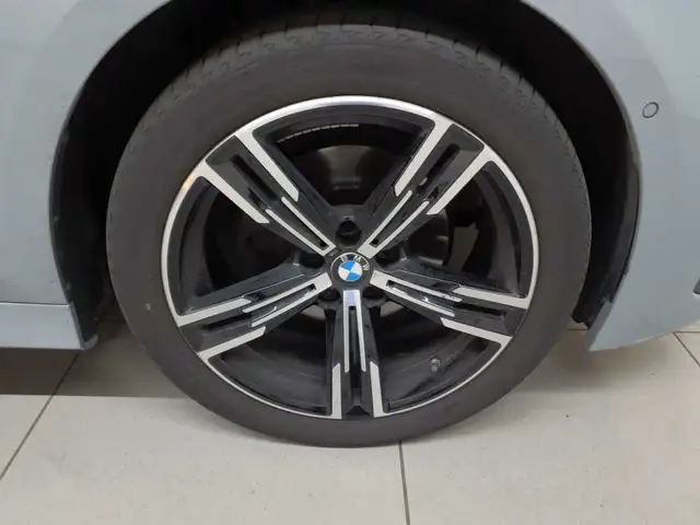 BMW 3 Series view 17