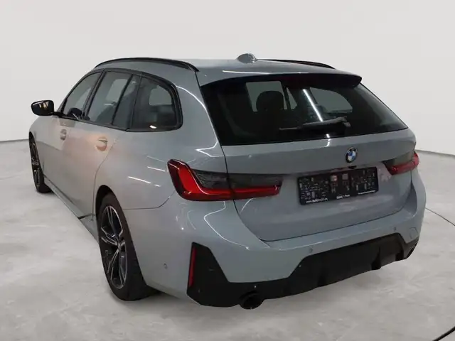 BMW 3 Series view 5