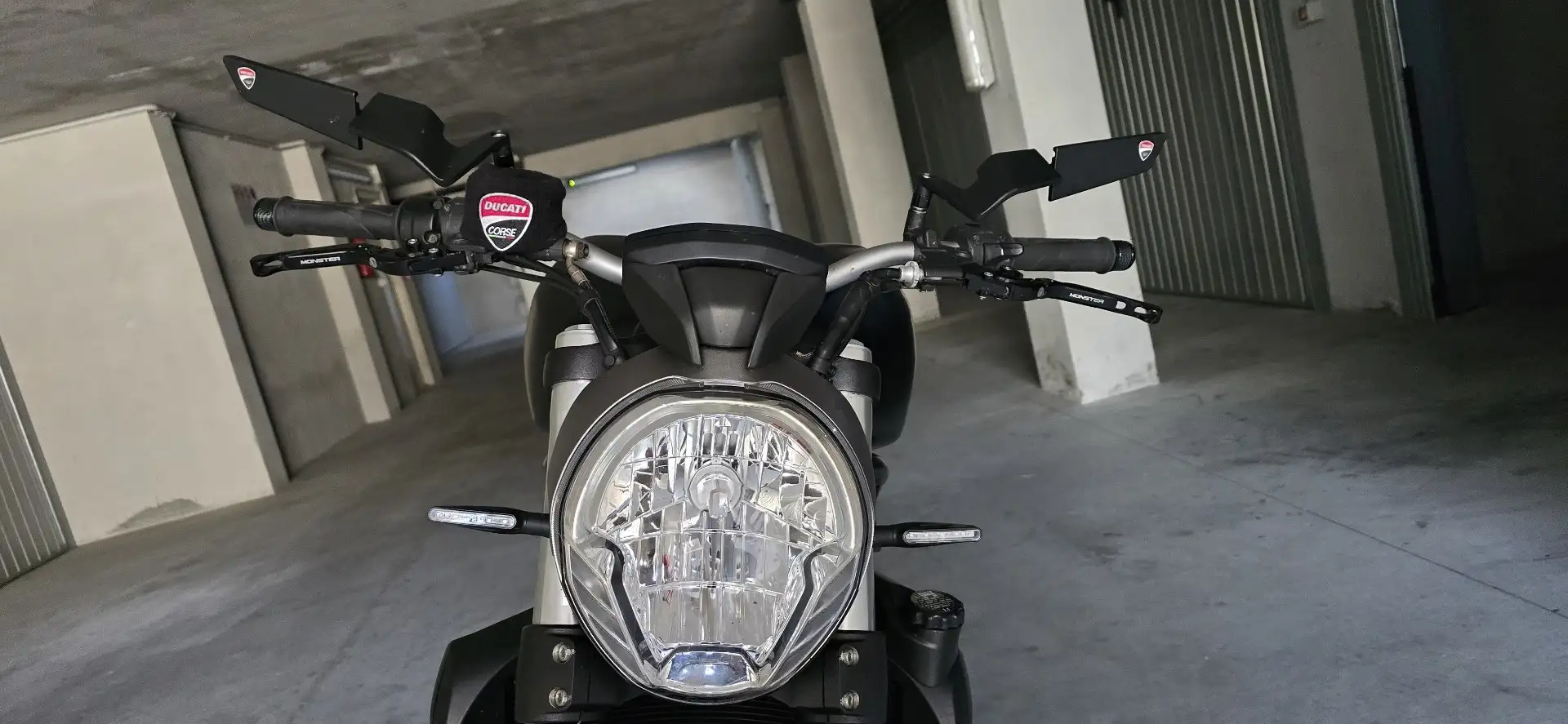 Ducati Monster 821 dark Negru - 2