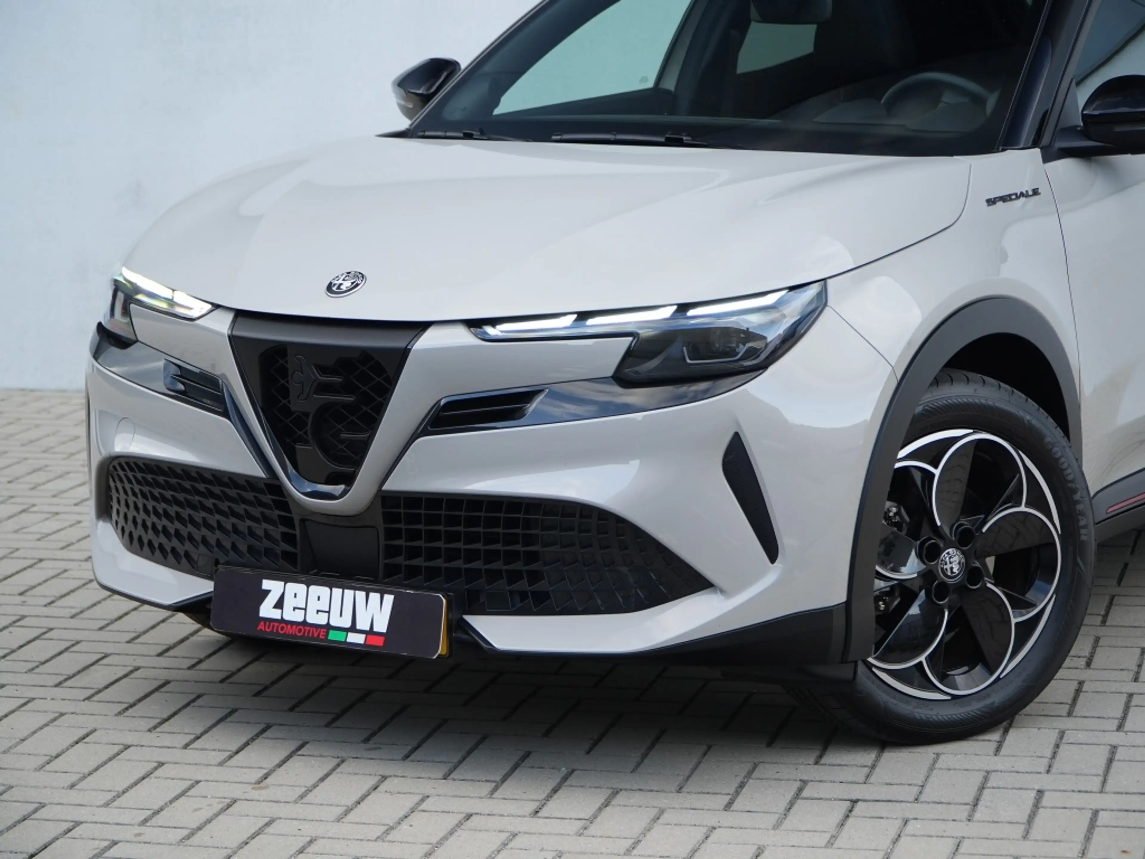 Alfa Romeo Junior Elettrica Speciale 54 kWh | Schuifdak | Carplay | — photo 2