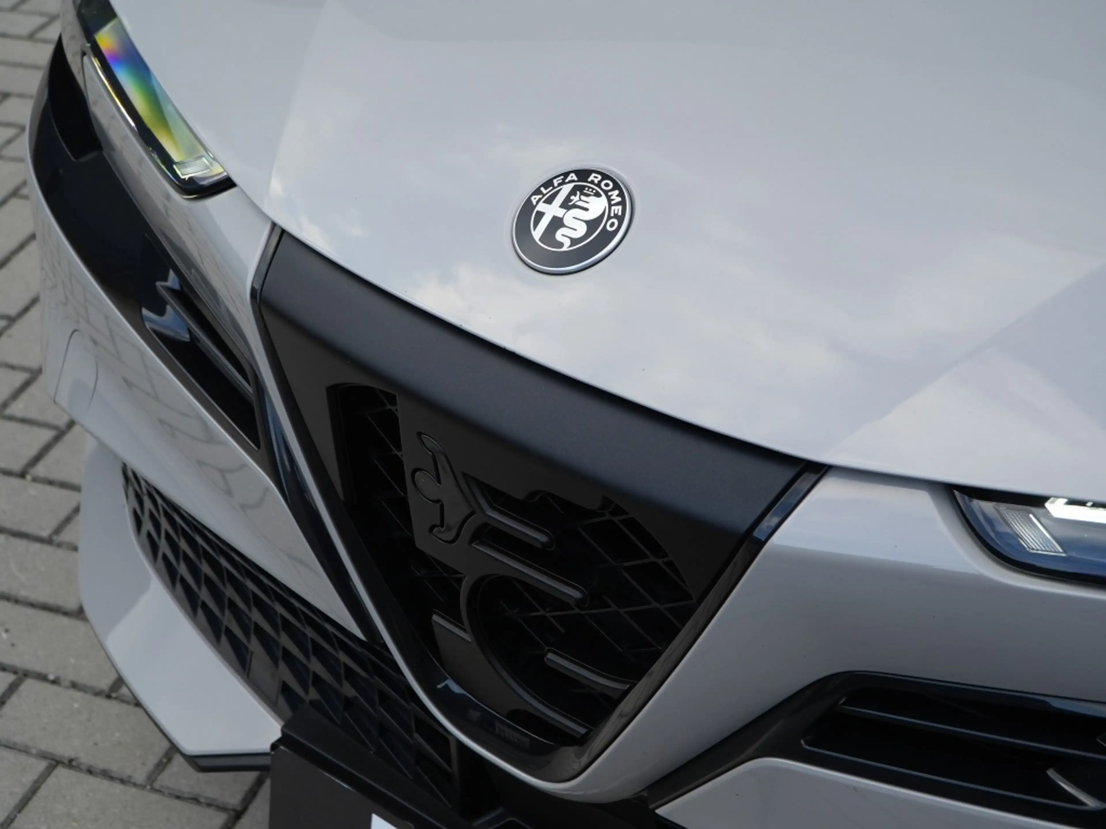 Alfa Romeo Junior Elettrica Speciale 54 kWh | Schuifdak | Carplay | — photo 4