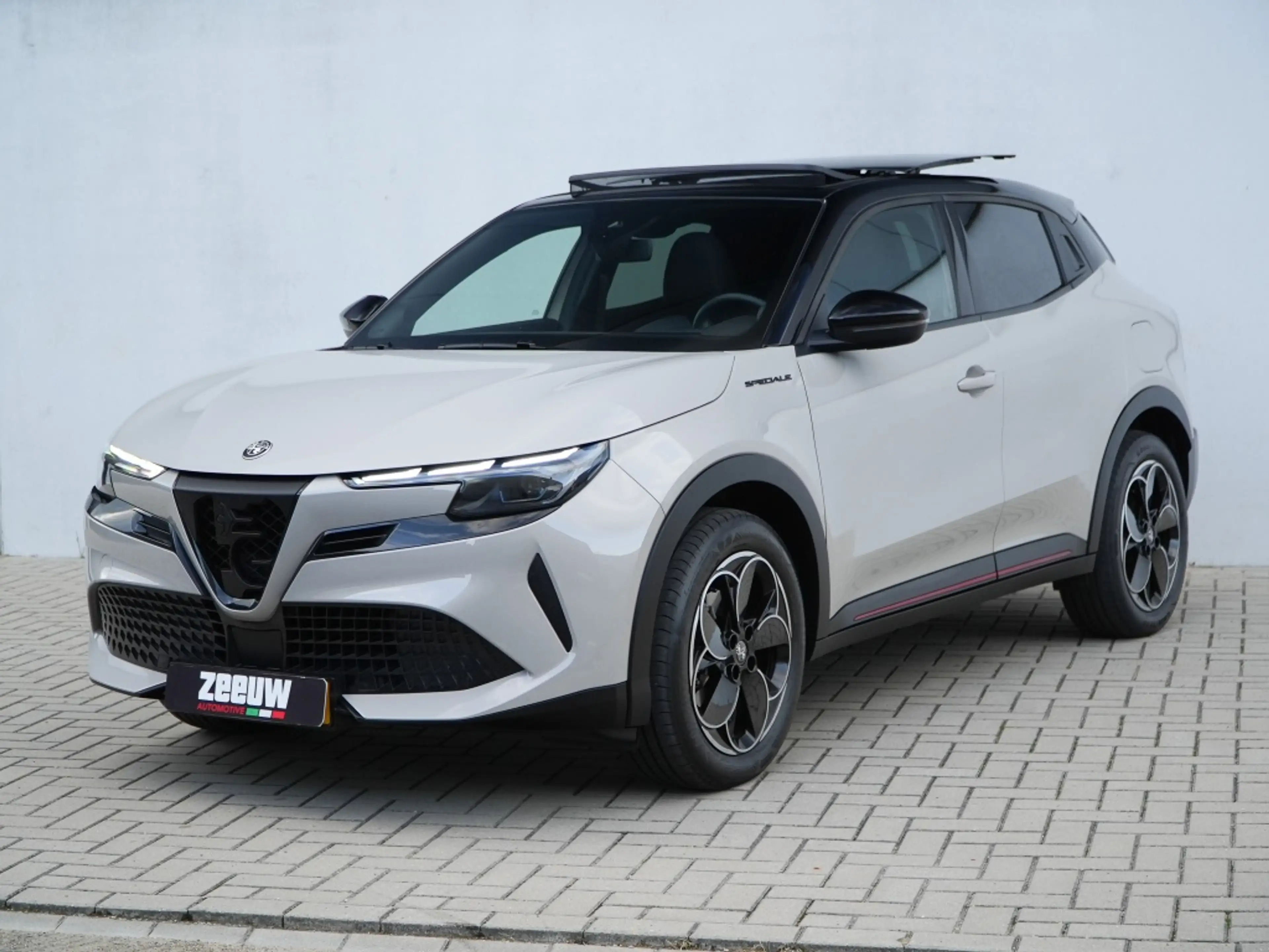 Alfa Romeo Junior Elettrica Speciale 54 kWh | Schuifdak | Carplay | — photo 7