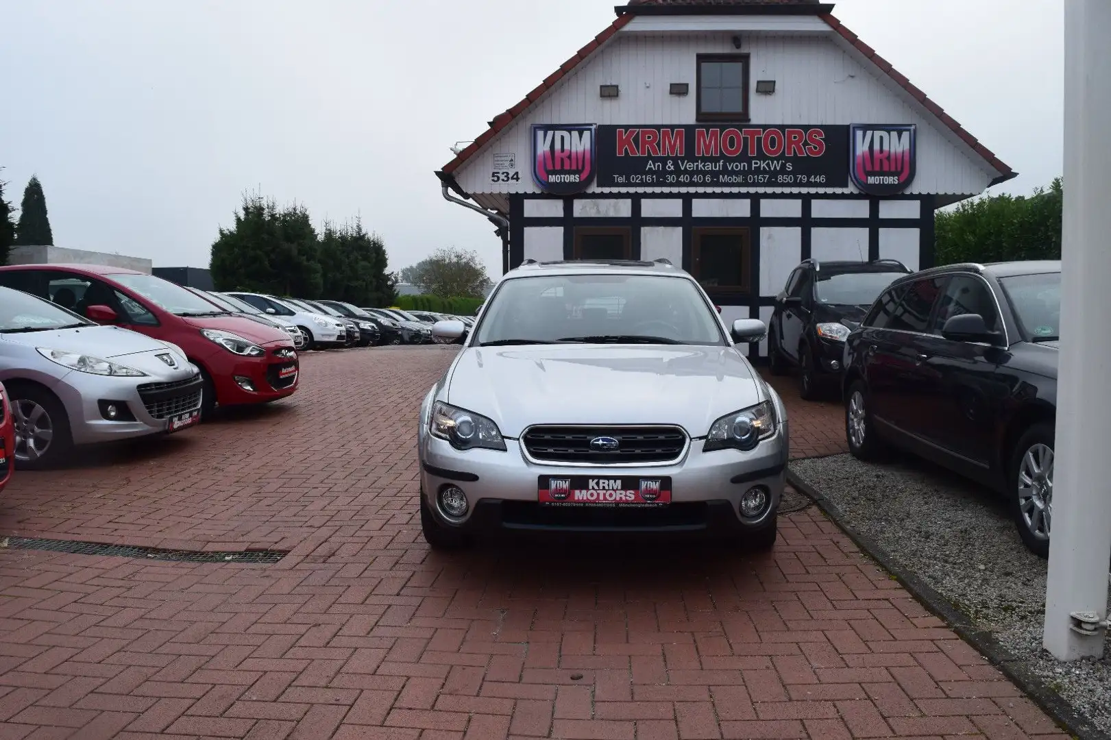 Subaru OUTBACK 4X4,TÜV/AU NEU,AUTOMATIK,PANORAMADACH Argent - 1