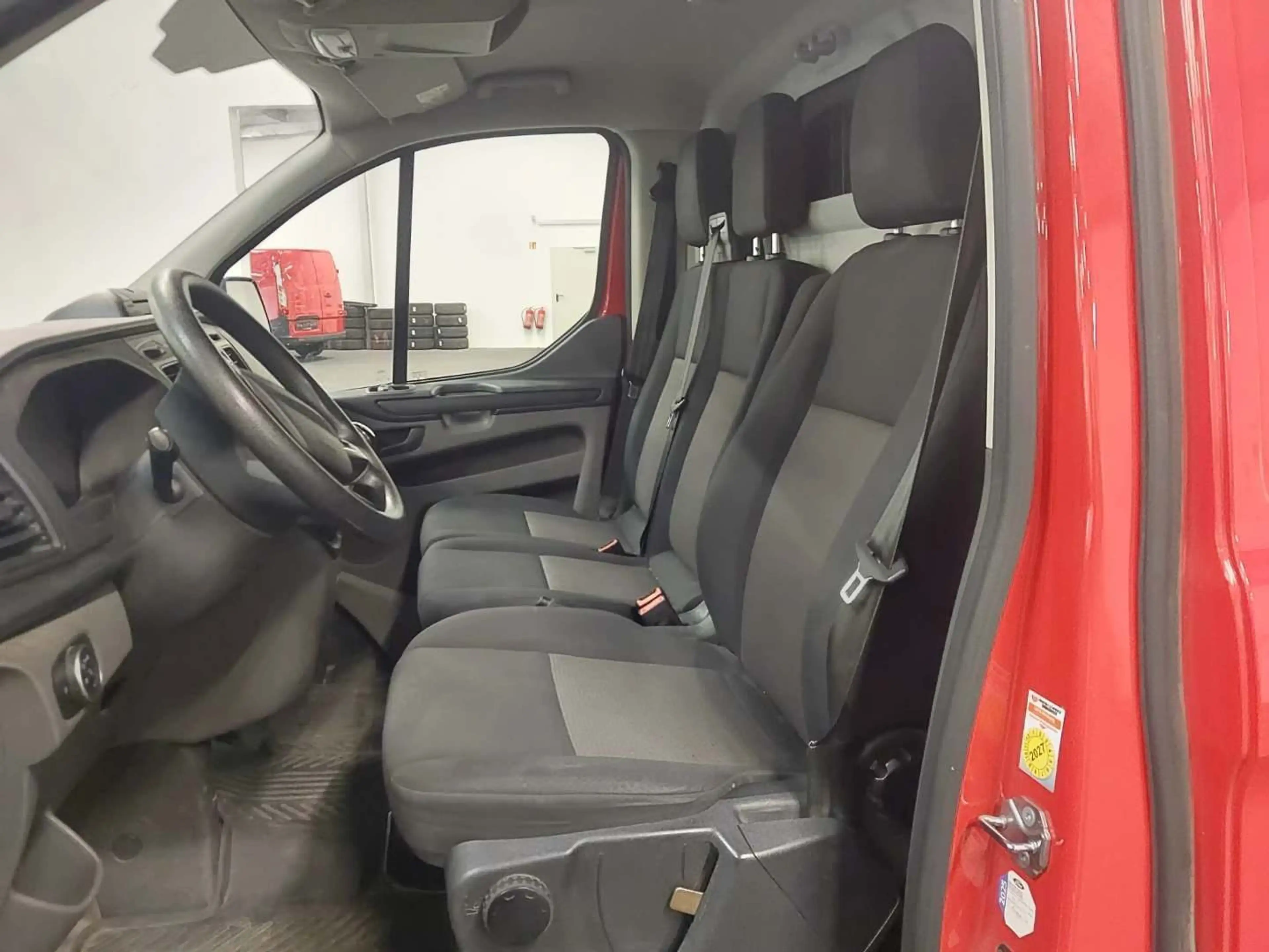 Ford Transit Custom Kasten 280 L1 — photo 10