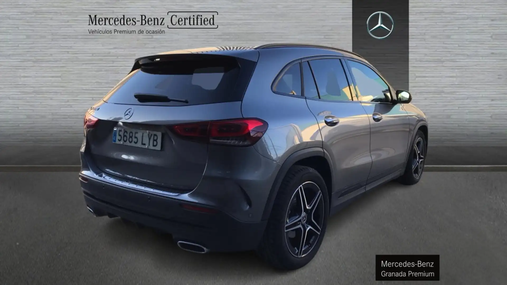 Mercedes-Benz GLA 200 -CLASS AMG LINE Gris - 2