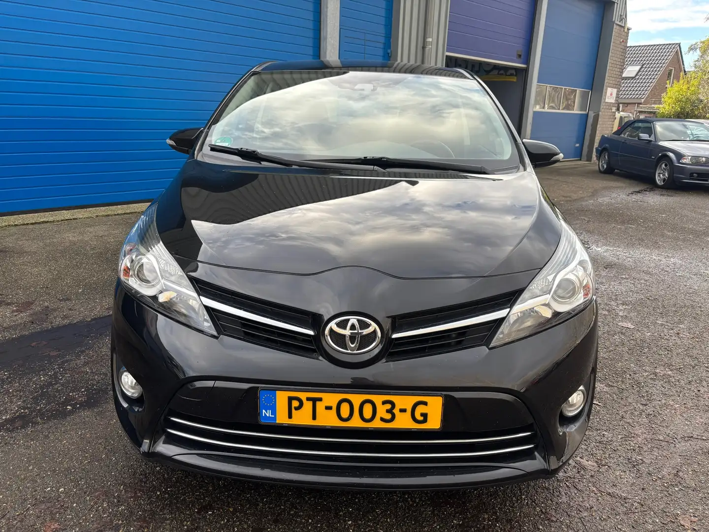 Toyota Verso 1.8 VVT-i SkyView Edition Czarny - 2
