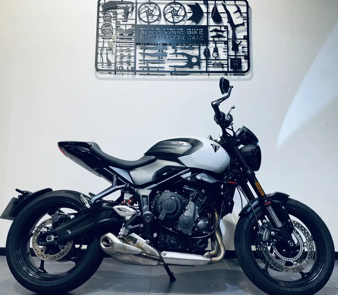 Triumph Trident 660