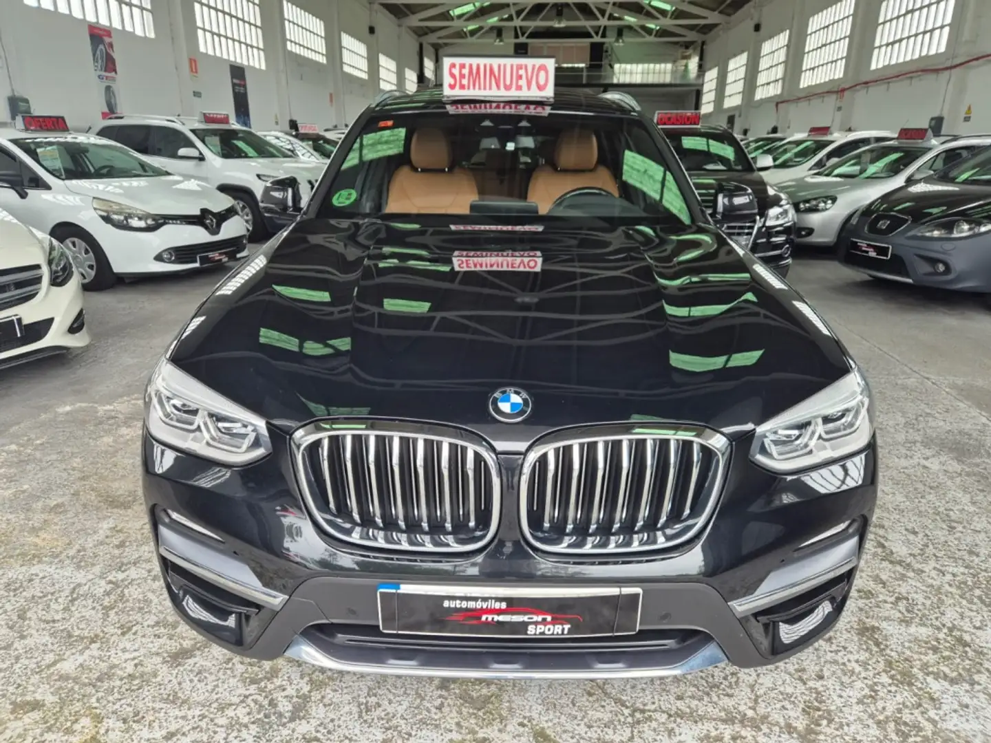 BMW X3 xDrive 20dA Zwart - 1