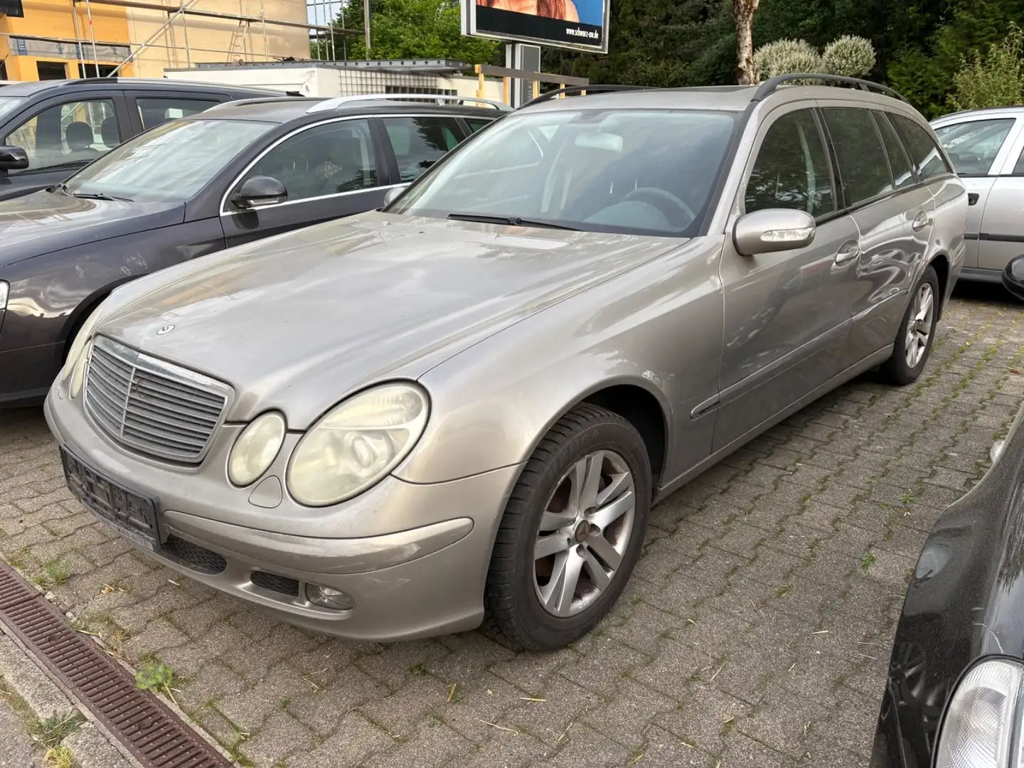 Mercedes-Benz E 200 E -Klasse T-Modell E 200 T Kompressor Silber - 1