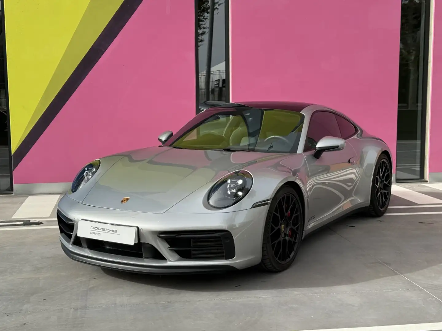 Porsche 992 Carrera 4 GTS Coupé PDK Plateado - 1