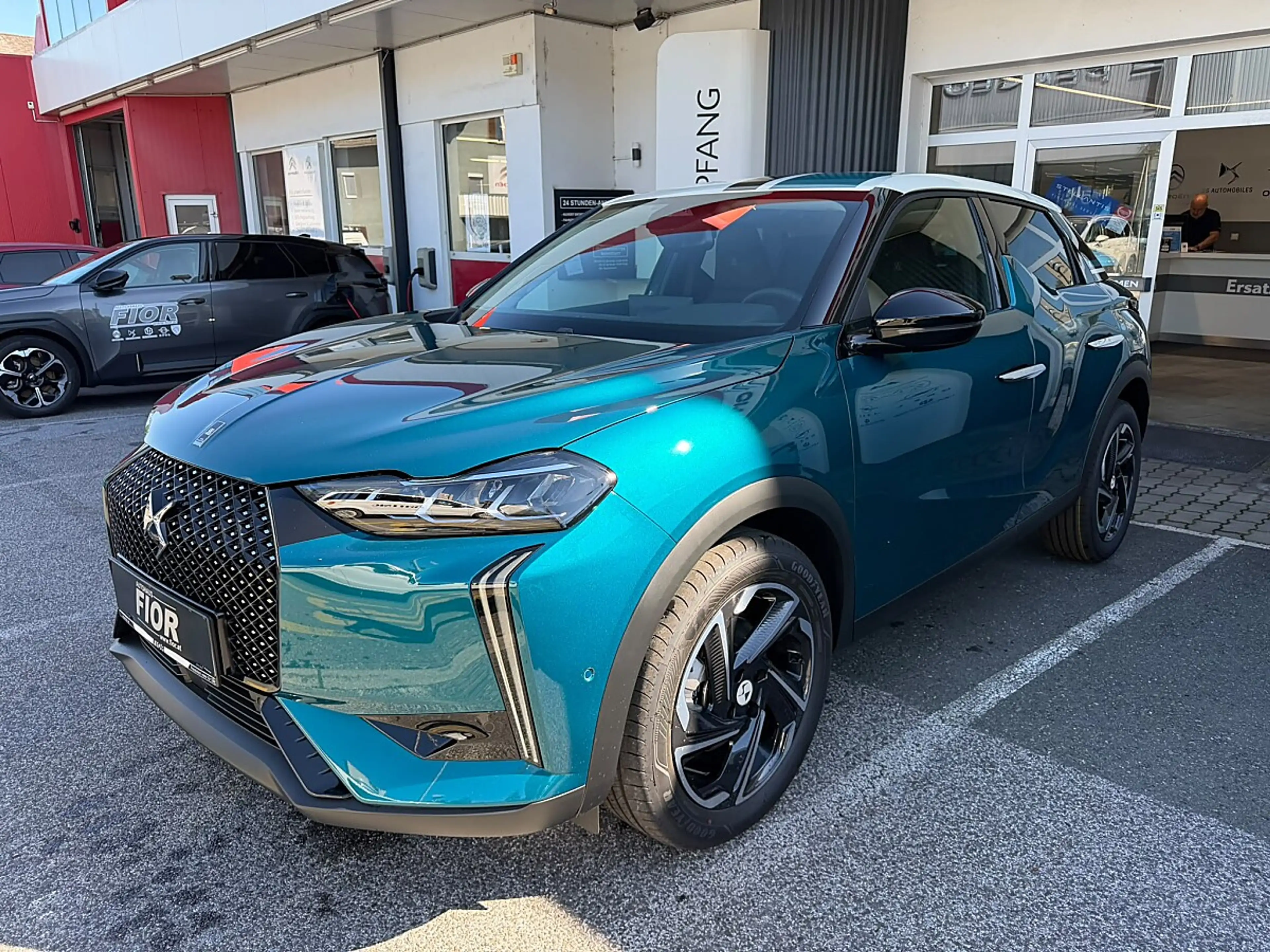 DS Automobiles DS 3 DS3 Hybrid 145 eDCT-6 Maison Sarah Lavoine (D11...