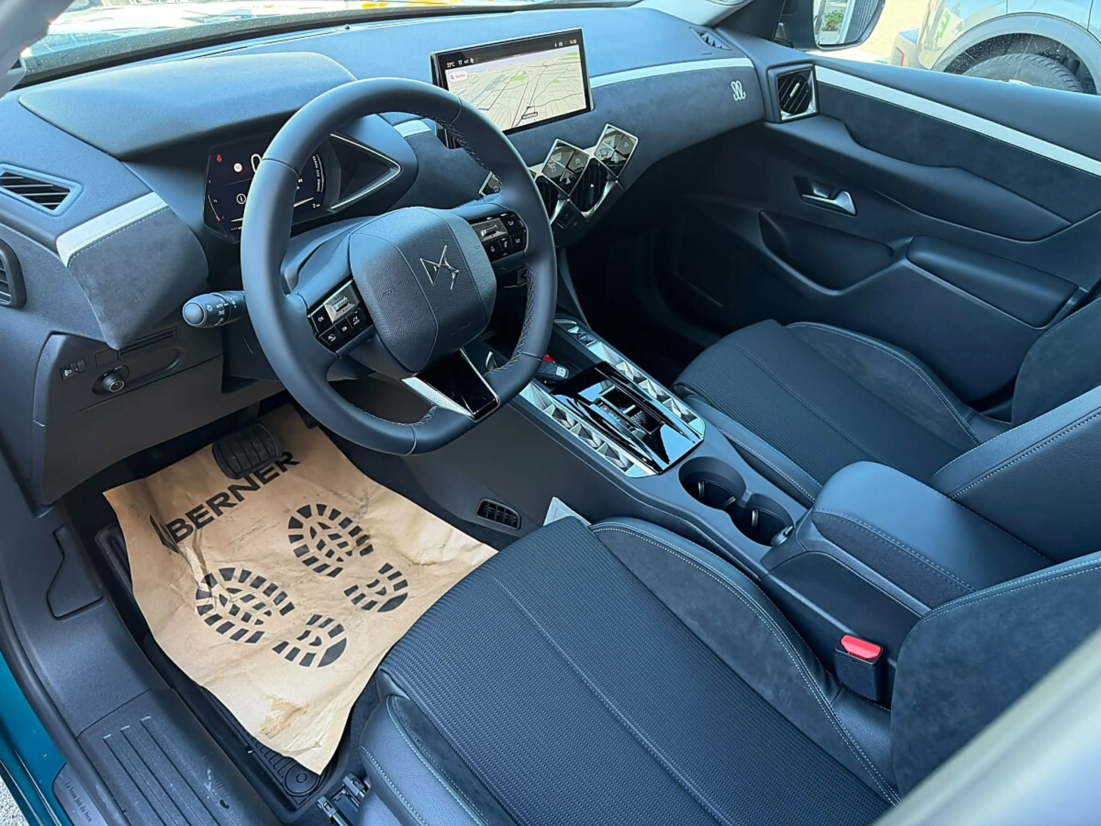 DS Automobiles DS 3 DS3 Hybrid 145 eDCT-6 Maison Sarah Lavoine (D11... — photo 11
