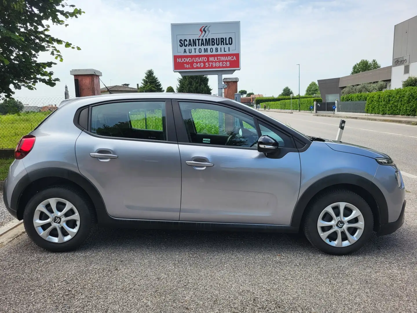 Citroen C3 PureTech 83 S&S Shine Grau - 1