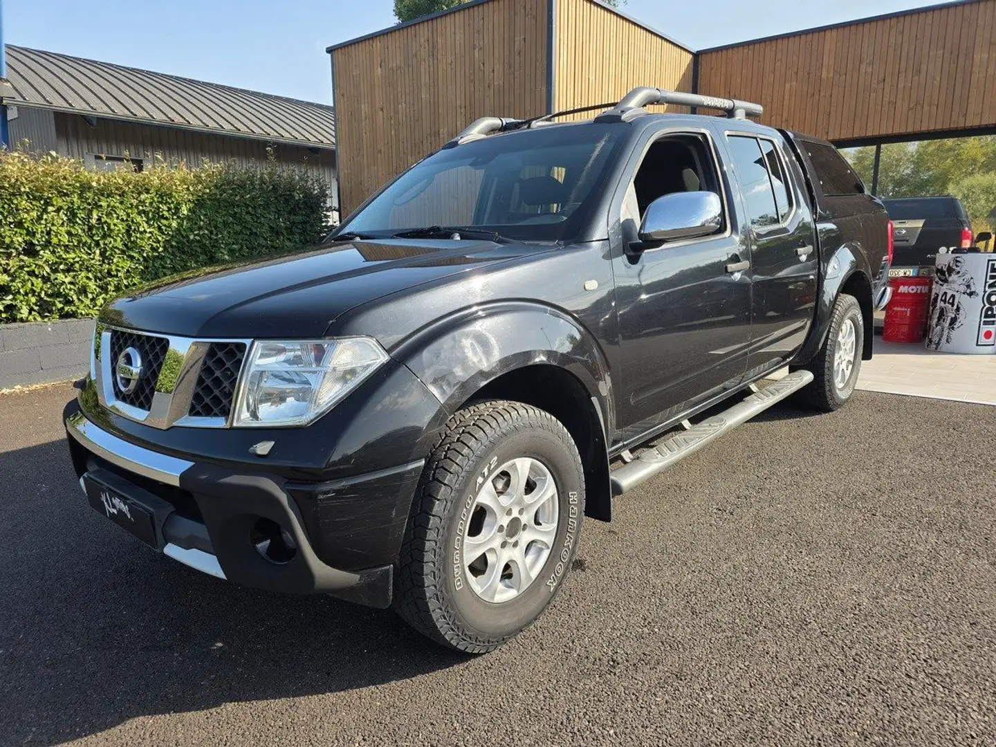 Nissan Navara 2.5L DCI 170CH CTTE / 5 PLACES / HARD TOP / ATTELA Nero - 1
