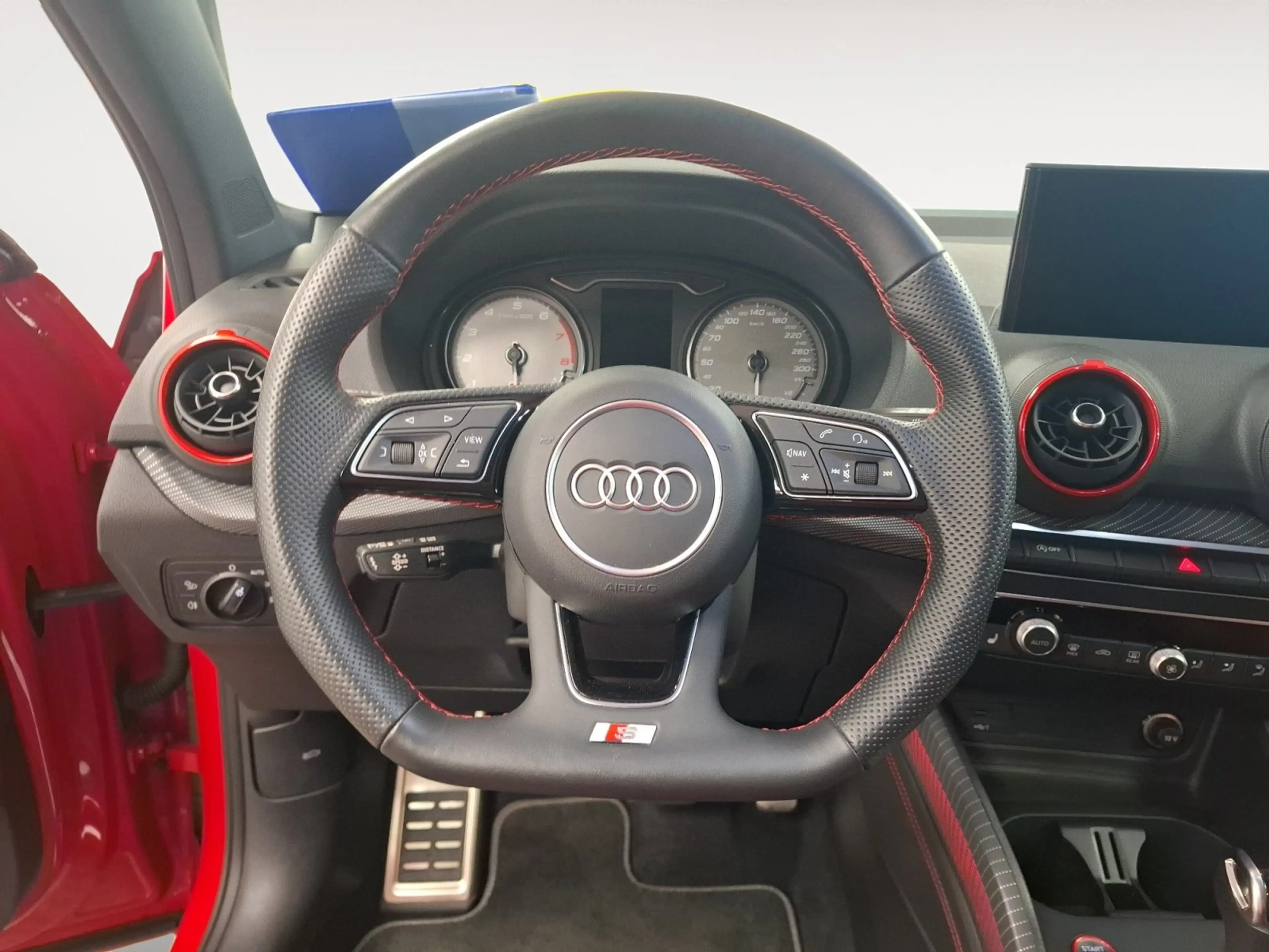 Audi SQ2 2.0 TFSI quattro S-Line Matrix SHZ KeyLess — photo 10