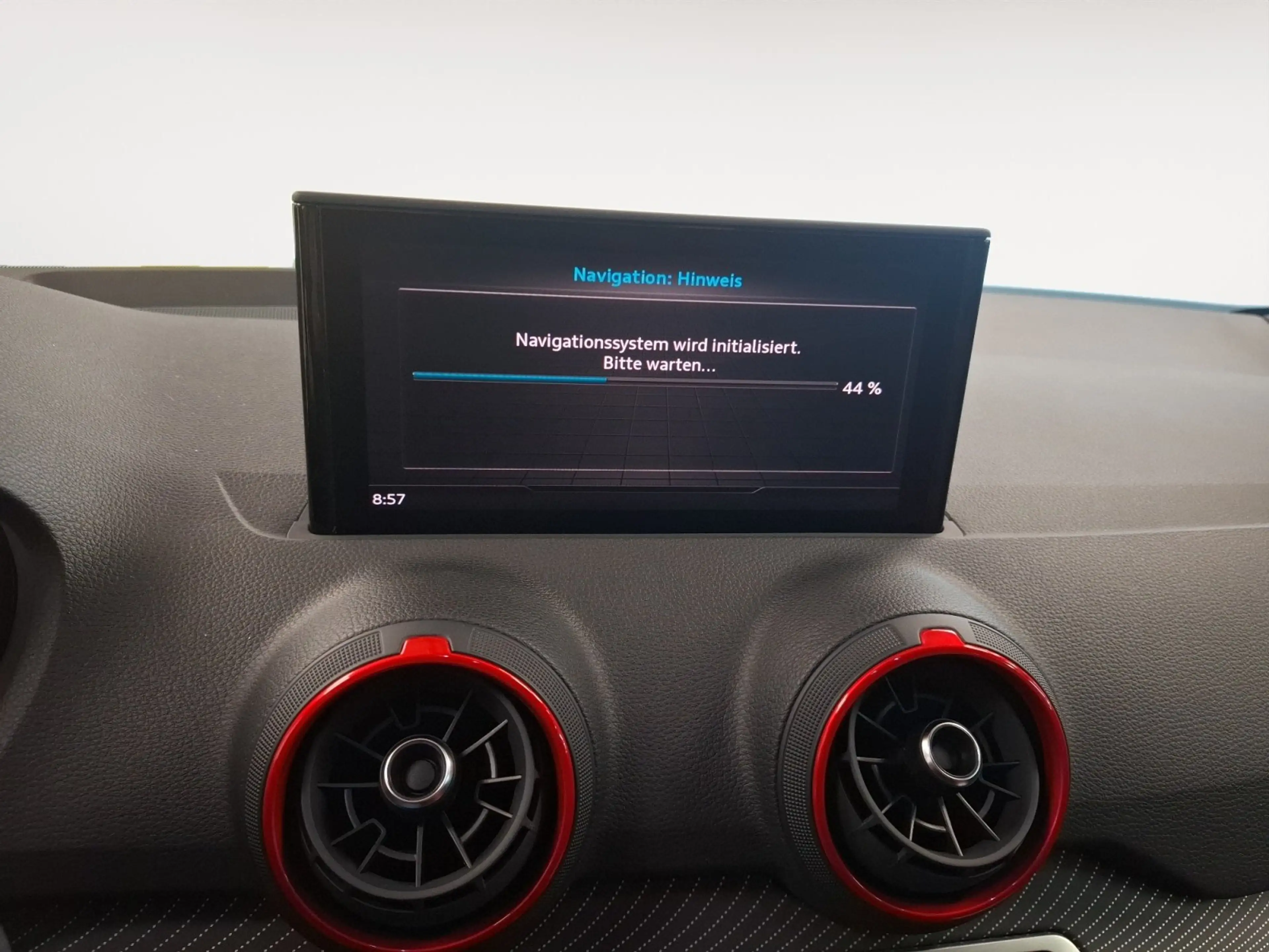Audi SQ2 2.0 TFSI quattro S-Line Matrix SHZ KeyLess — photo 12