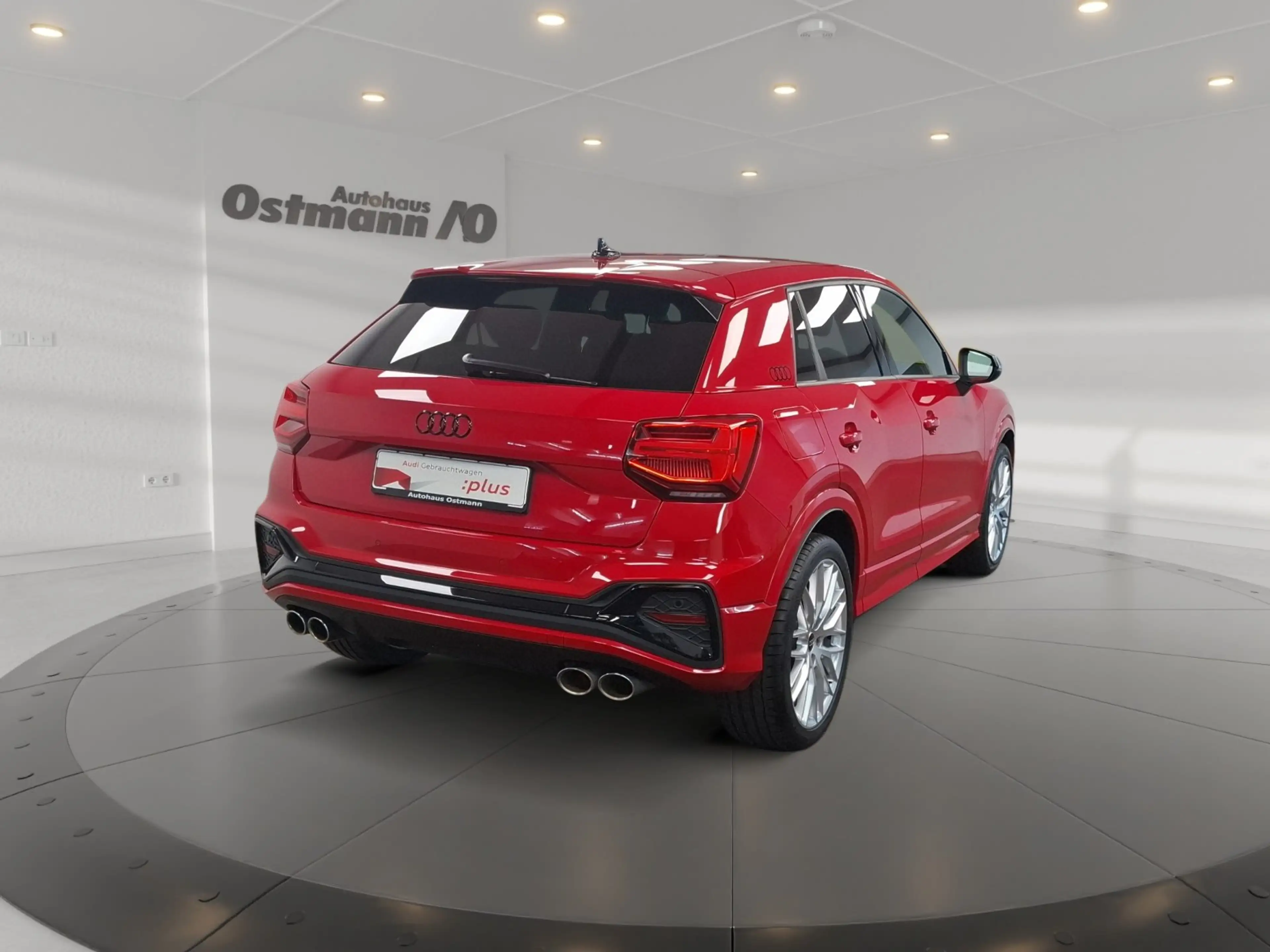 Audi SQ2 2.0 TFSI quattro S-Line Matrix SHZ KeyLess — photo 3