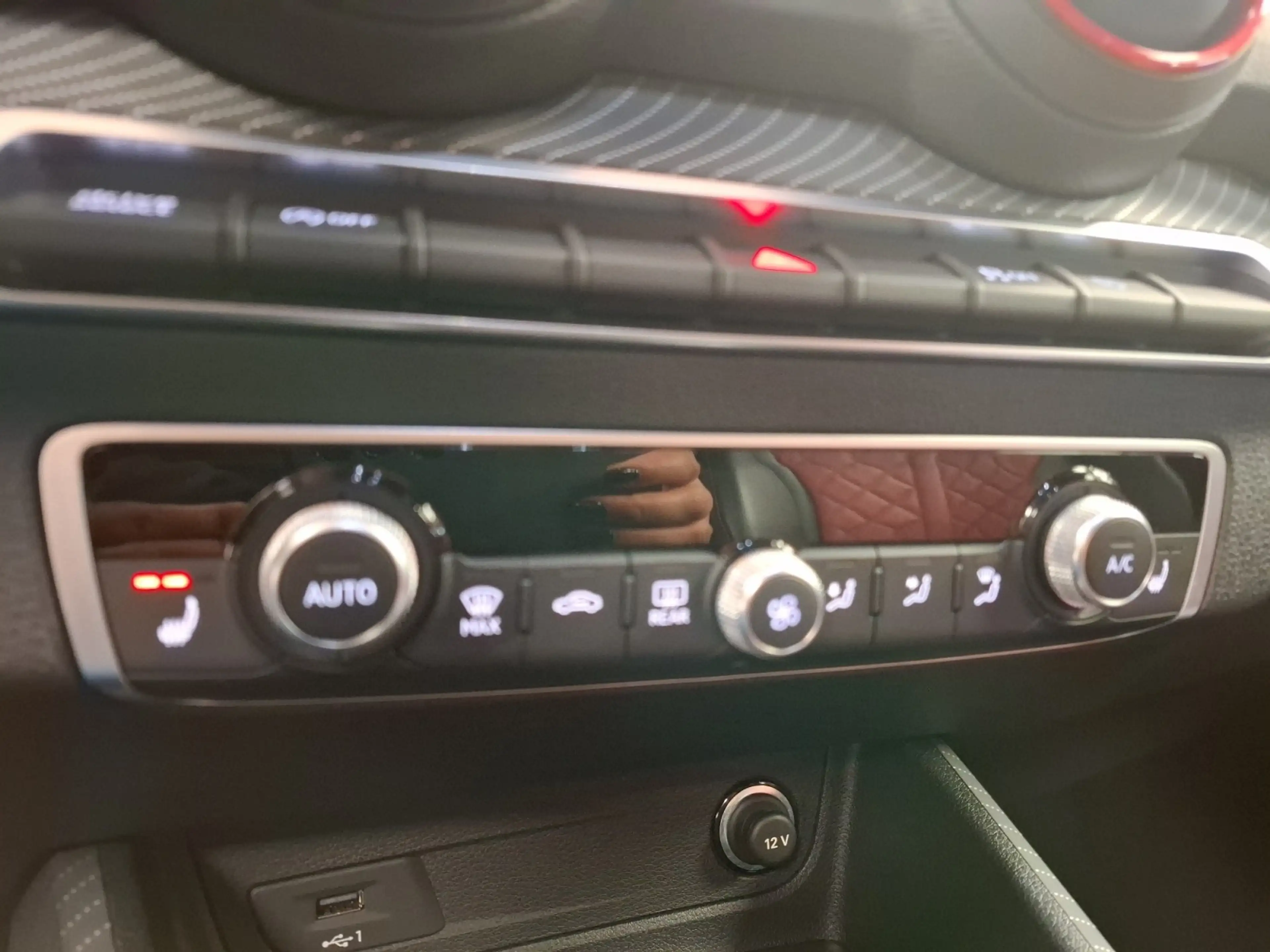 Audi SQ2 2.0 TFSI quattro S-Line Matrix SHZ KeyLess — photo 15