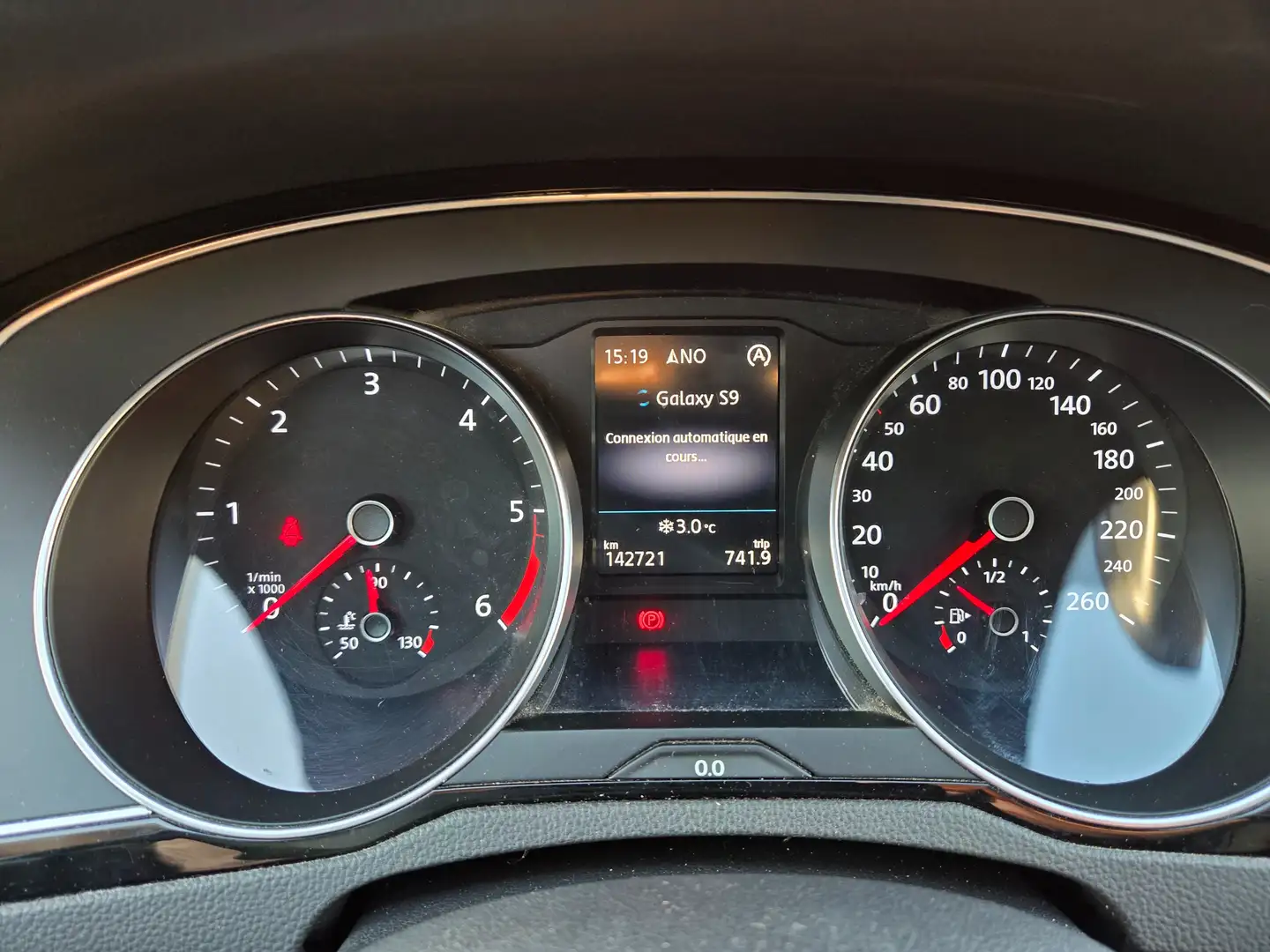 Volkswagen Passat Passat 1.6 CR TDi Highline Stříbrná - 2