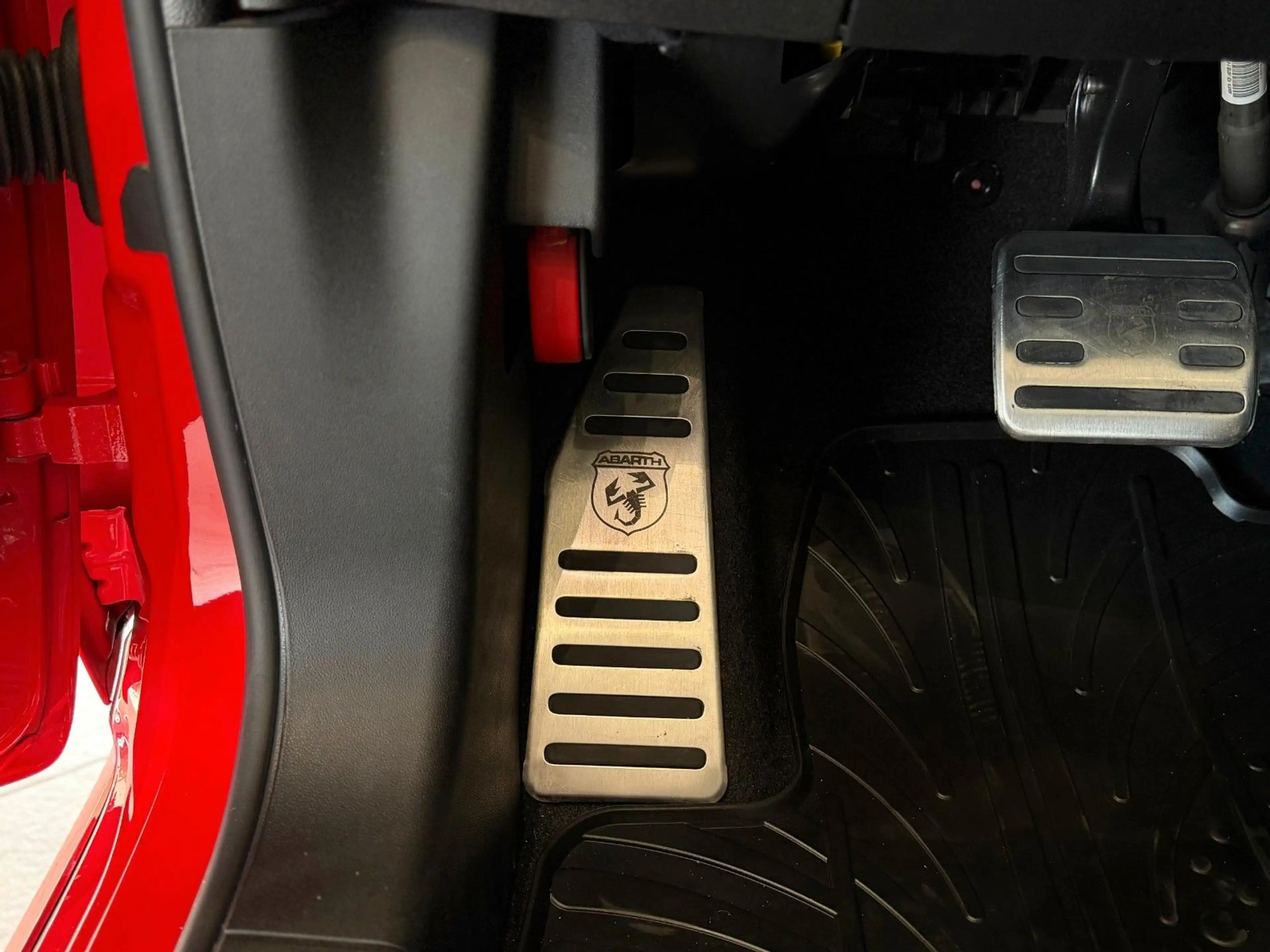 Abarth 595 Turismo 595 C Turismo *CarPlay*Beats*7" Navi* — photo 14