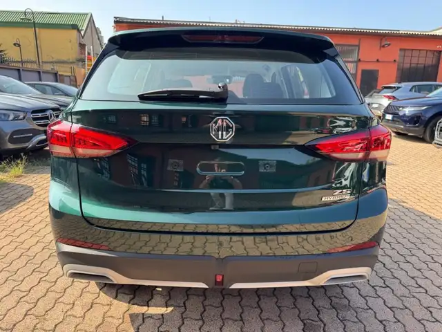 MG ZS view 4