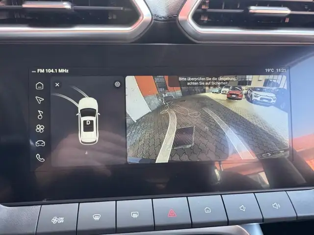 MG ZS view 12