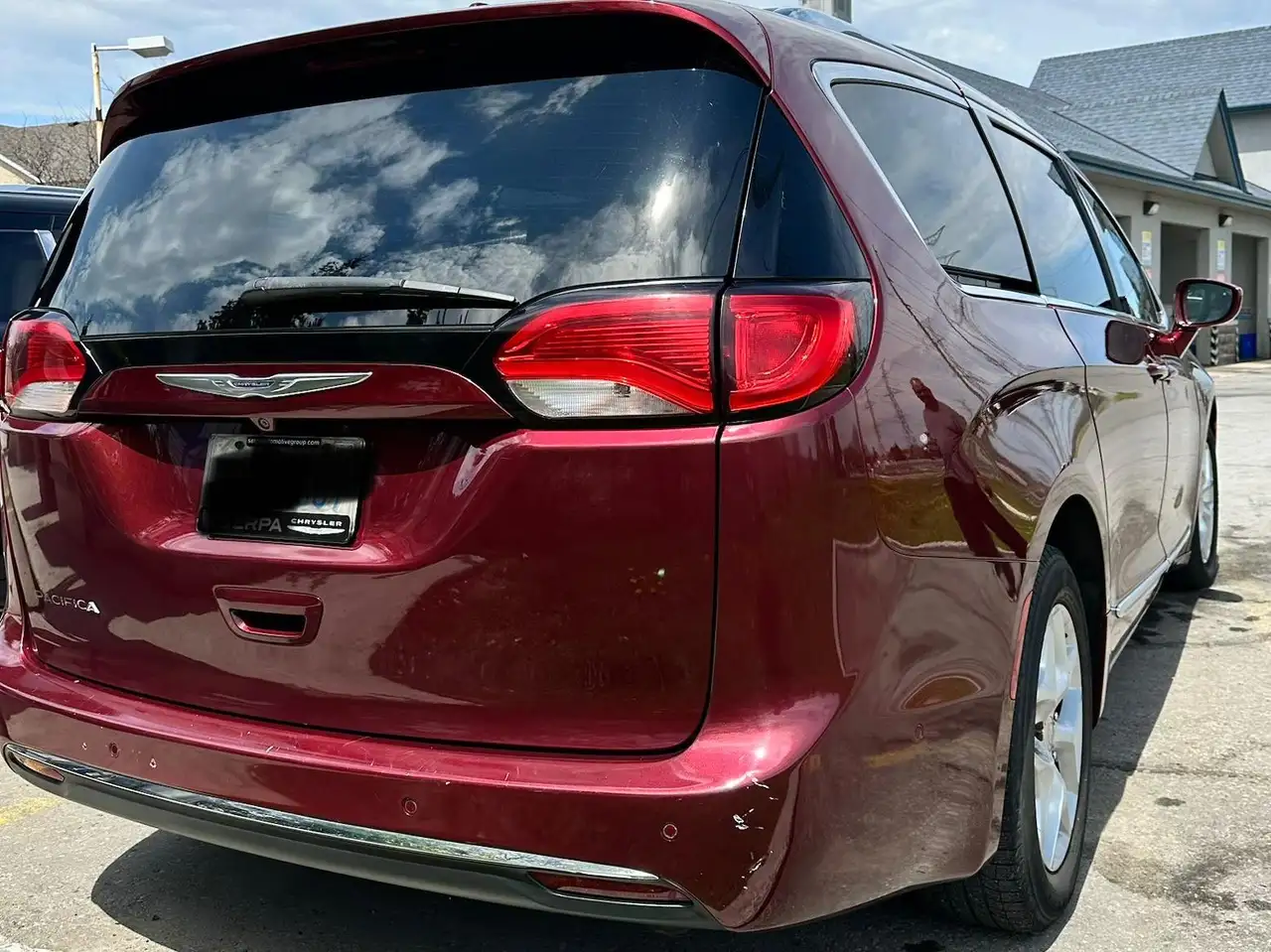 Chrysler Pacifica photo Chrysler Pacifica