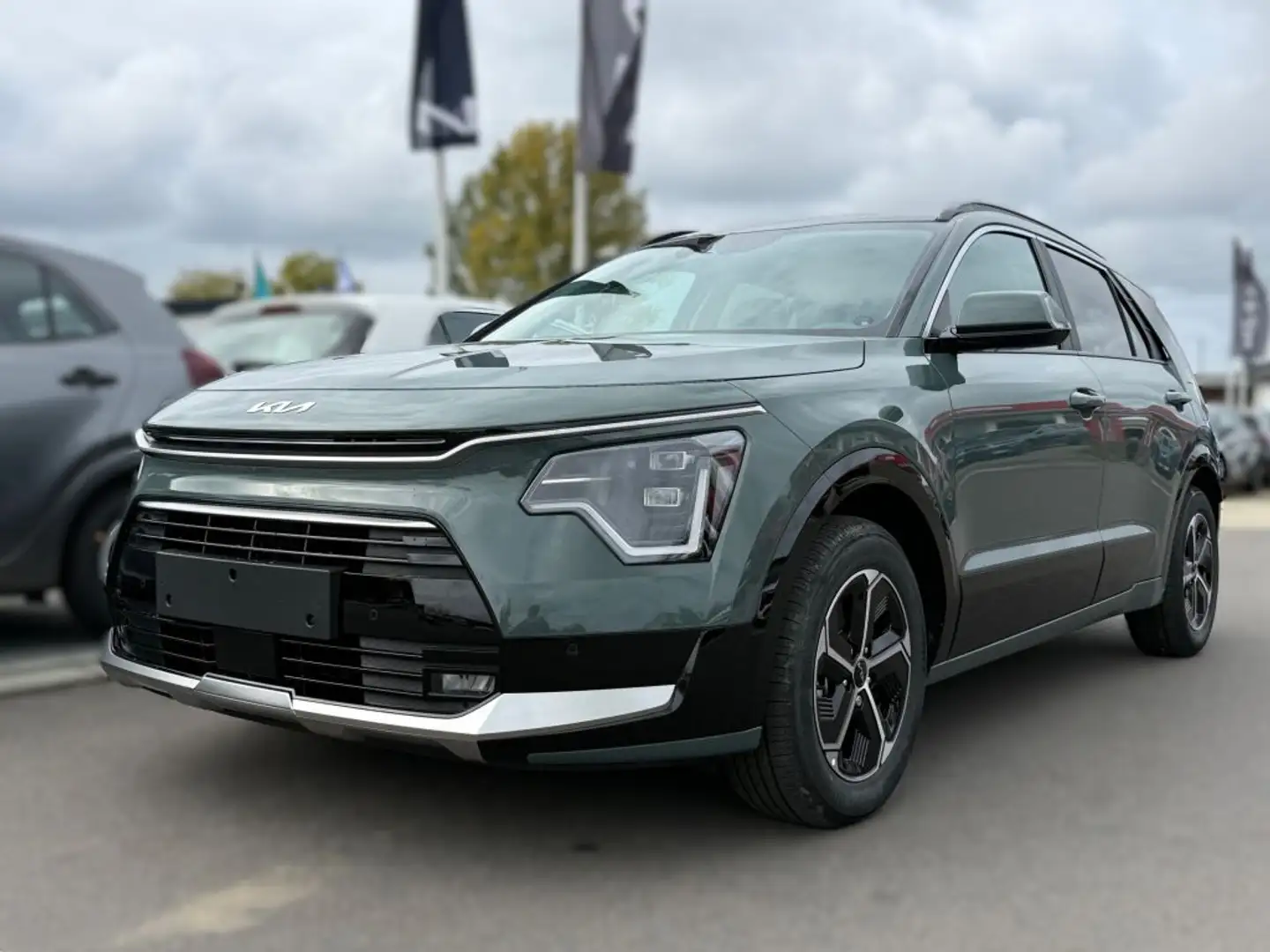 Kia Niro 1.6 GDI HEV Aut. Vision UVP 38.009 EUR Grün - 1