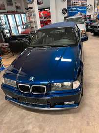 328i Montreal blue / full historique .