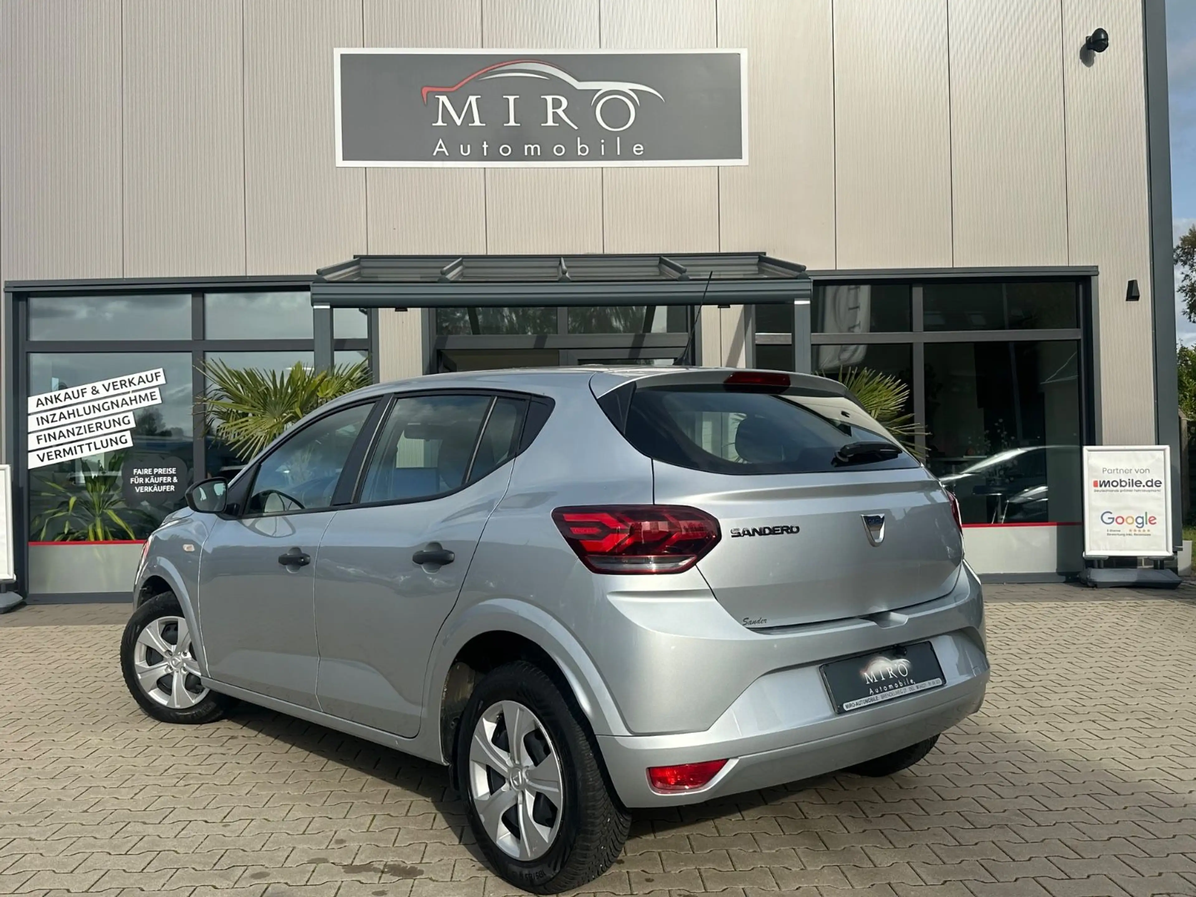 Dacia Sandero SCe 65 Comfort*NAVI*KAMERA*APPLE CARPLAY — photo 4