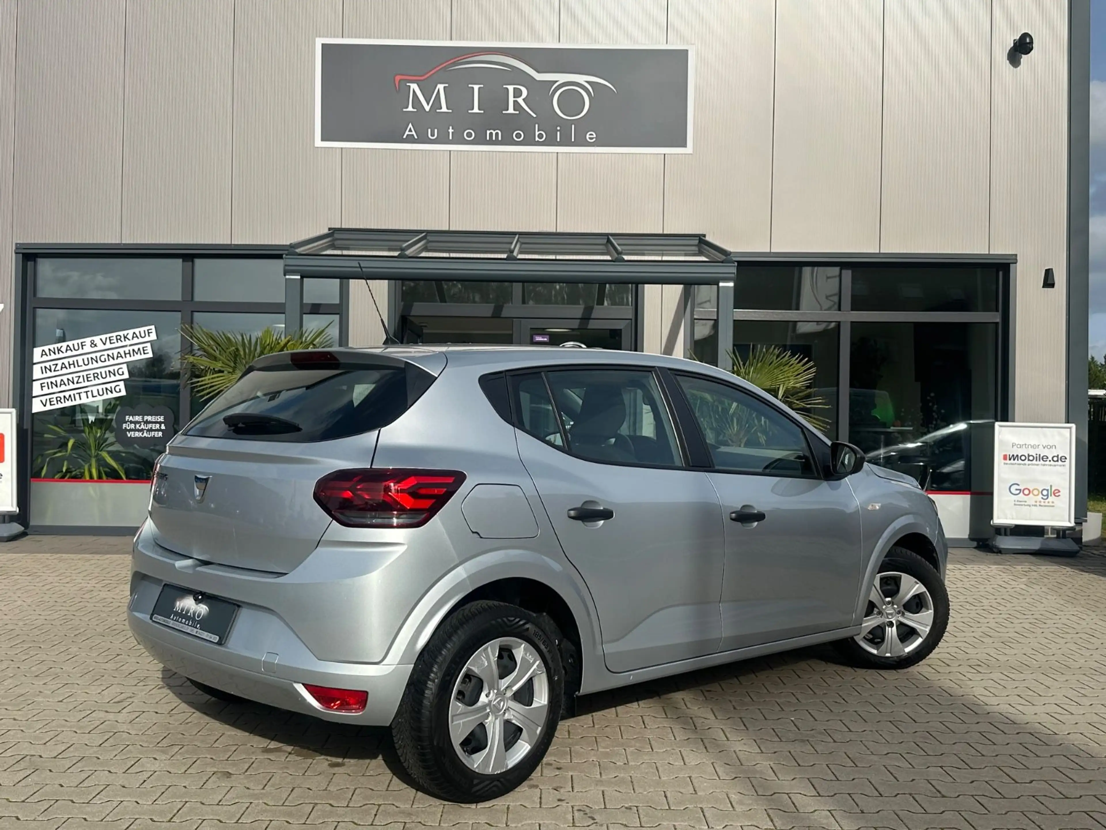 Dacia Sandero SCe 65 Comfort*NAVI*KAMERA*APPLE CARPLAY — photo 6