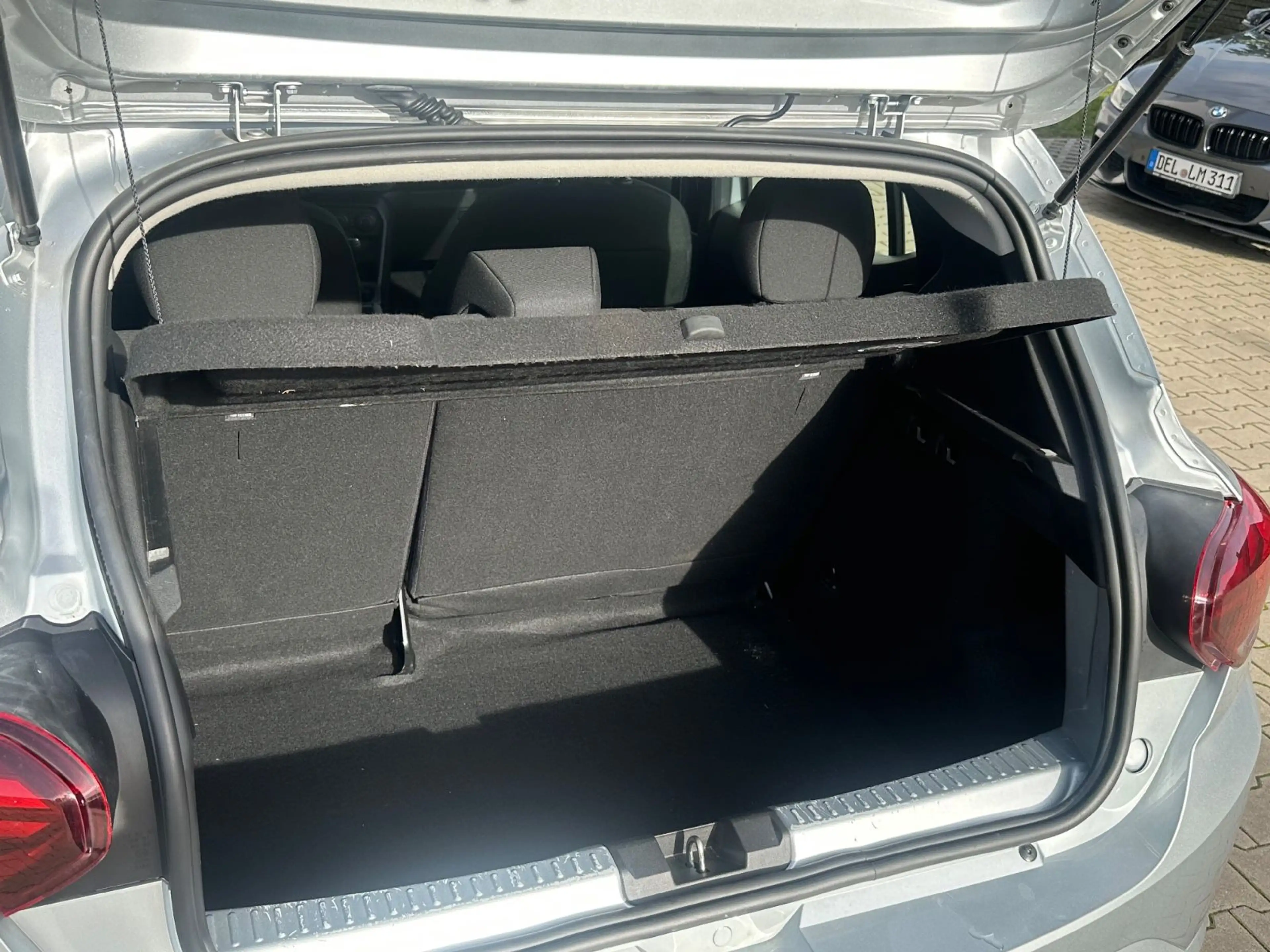 Dacia Sandero SCe 65 Comfort*NAVI*KAMERA*APPLE CARPLAY — photo 12