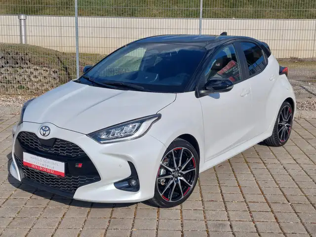 Toyota Yaris 1,5 VVT-i Hybrid130 GR Sport **wie NEU**1.Besitz**