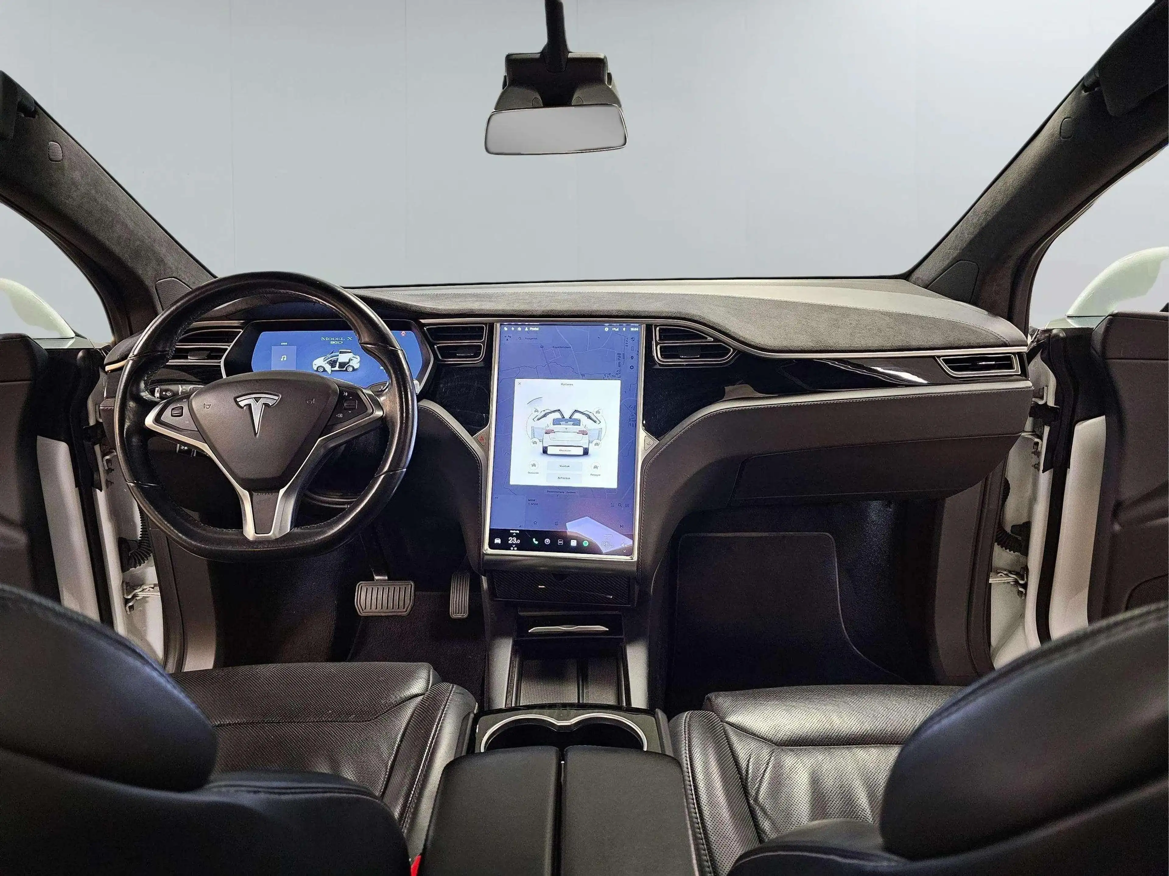 Tesla Model X 90D Dual Motor Premium Connectivity — photo 13