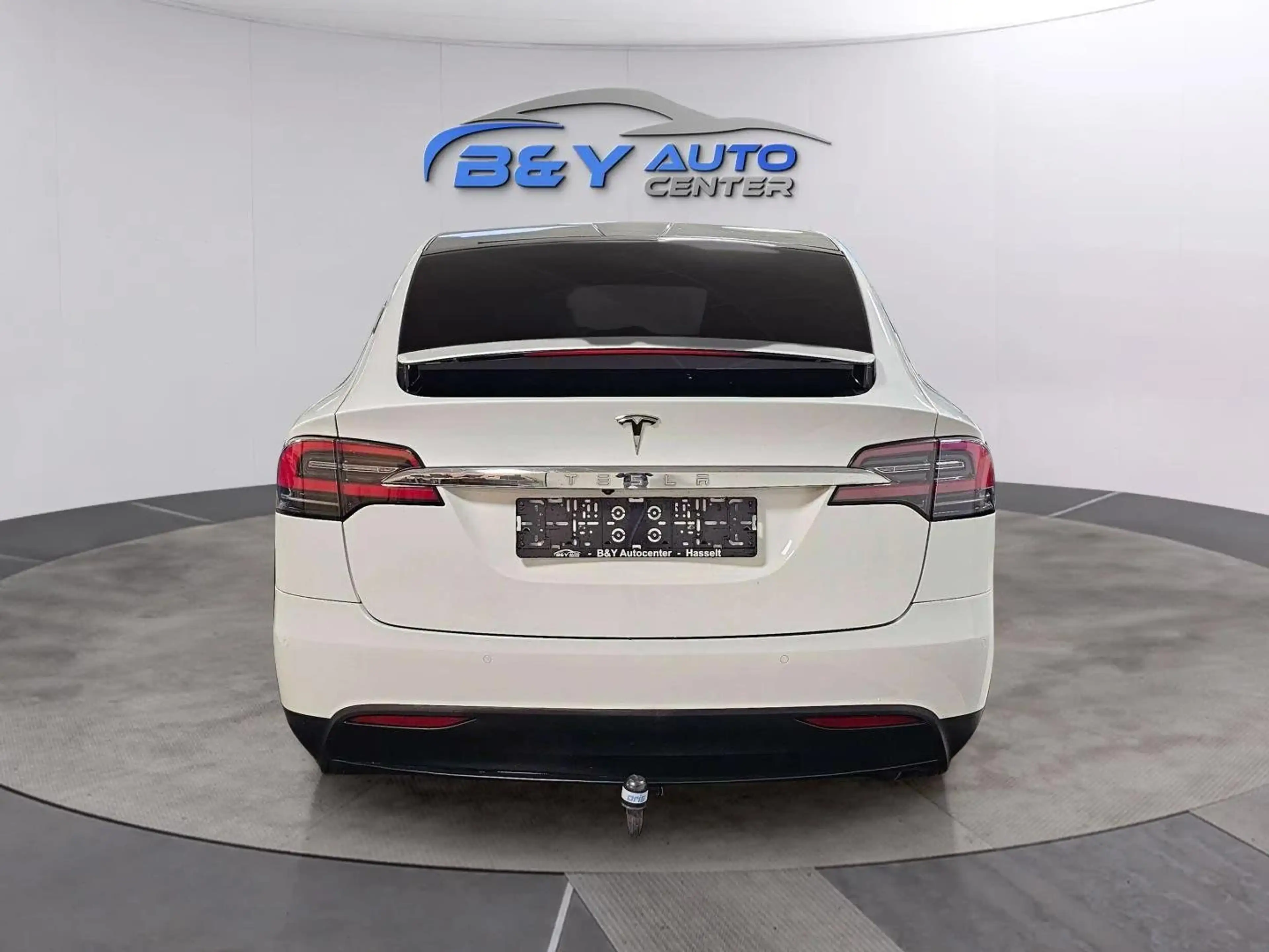 Tesla Model X 90D Dual Motor Premium Connectivity — photo 4