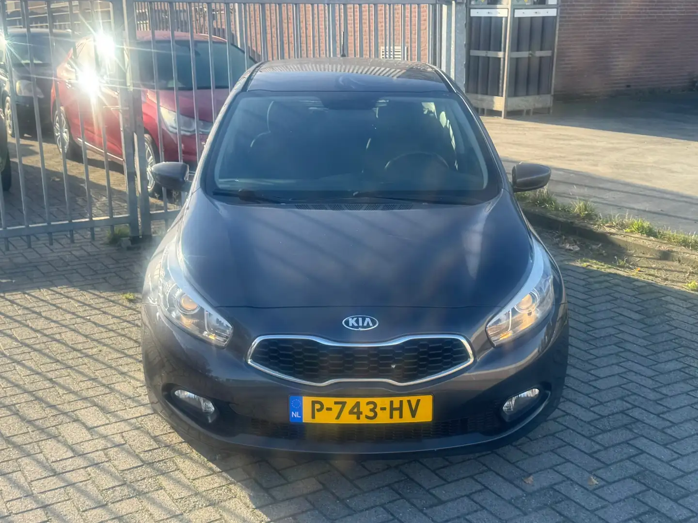 Kia Ceed / cee'd 1.4 CVVT X-tra 5 deurs! Airco l Stoel-stuurverwarm Grijs - 2
