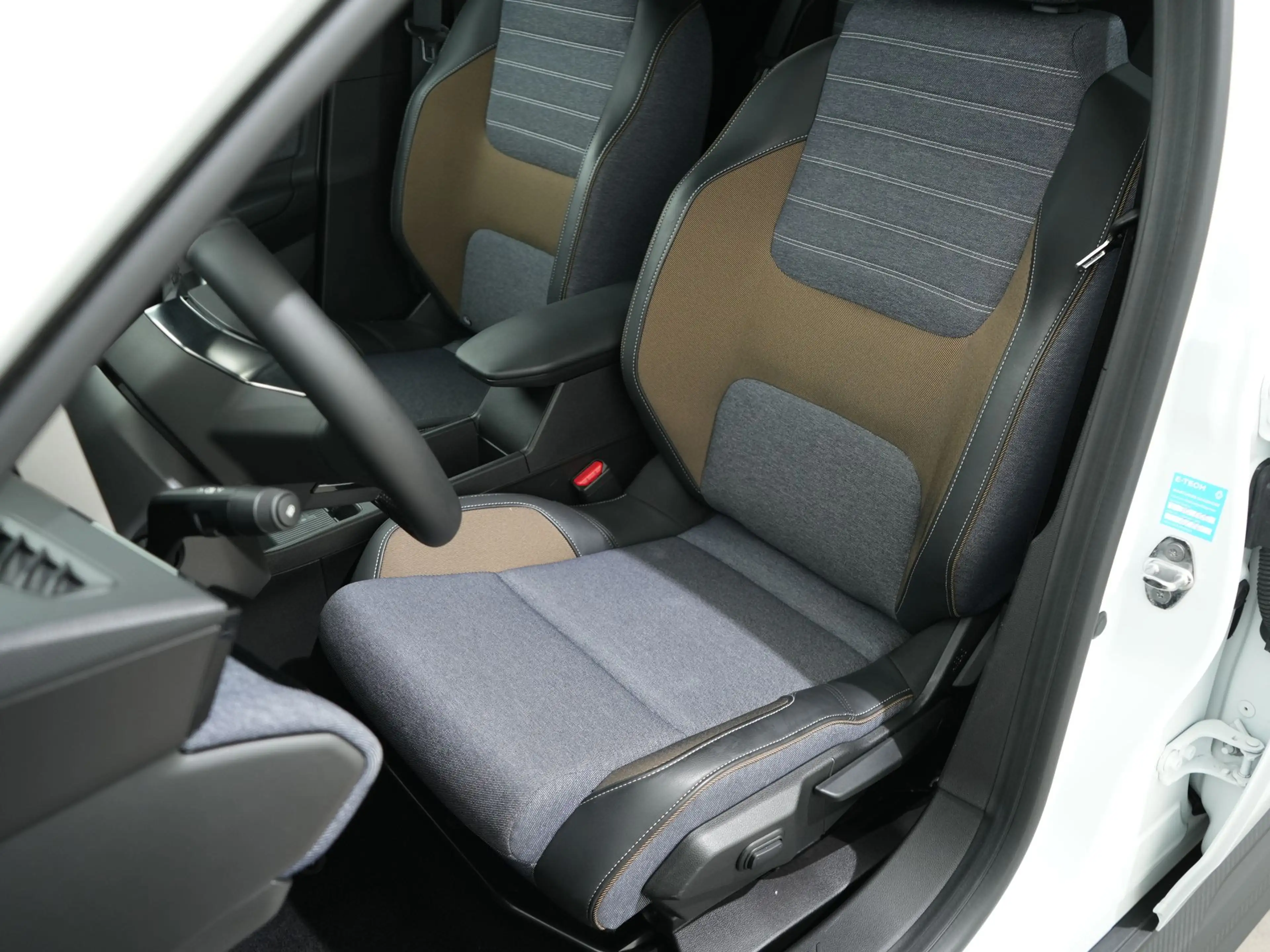 Renault R 5 URBAN RANGE TECHNO 40 KWH 3-FASE | Pack Advanced D — photo 4