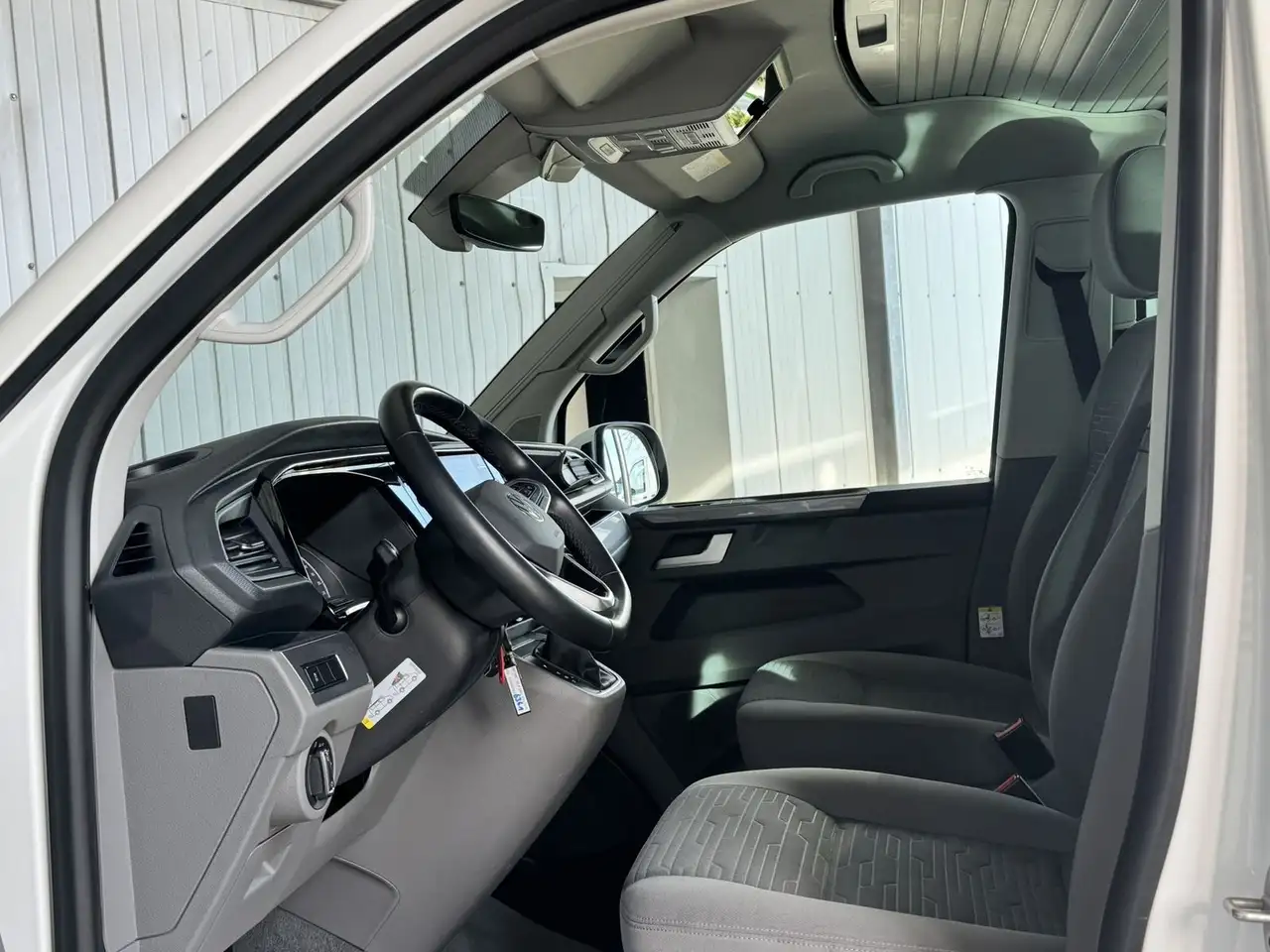 Volkswagen T6 California 6.1 TDI DSG Ocean ACC*AHK*LED 7
