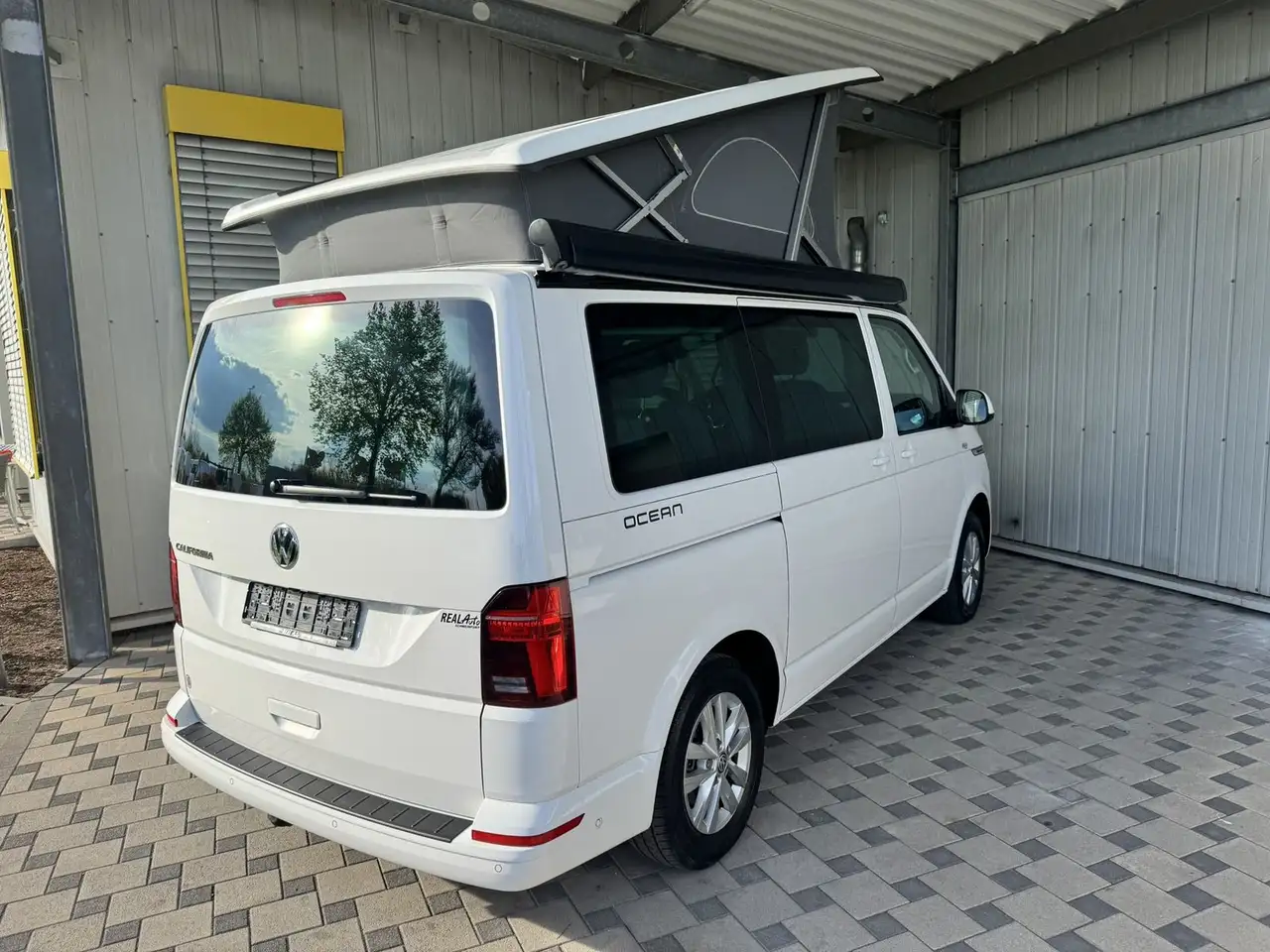 Volkswagen T6 California 6.1 TDI DSG Ocean ACC*AHK*LED 4