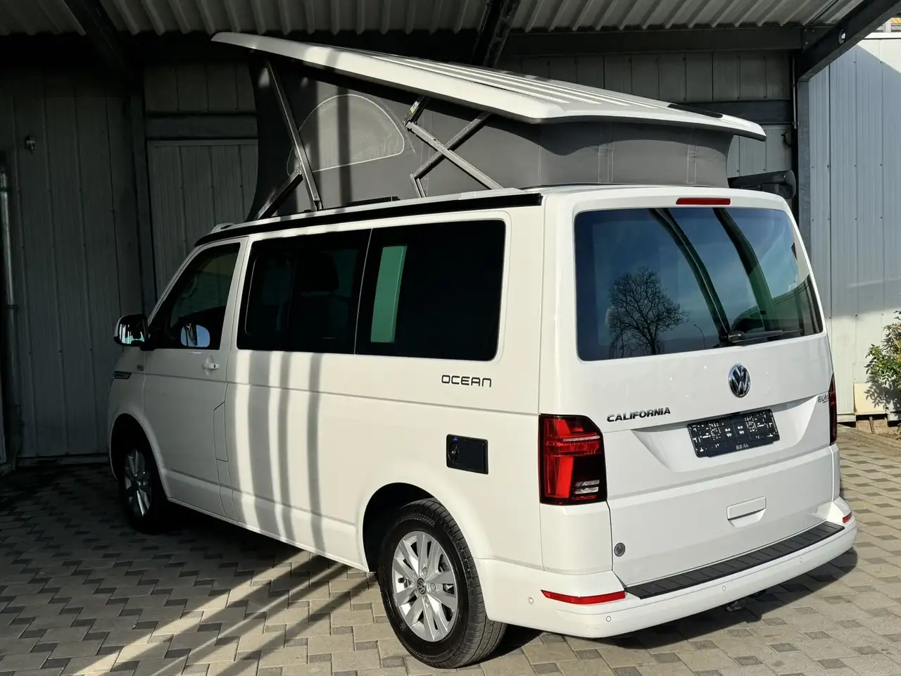 Volkswagen T6 California 6.1 TDI DSG Ocean ACC*AHK*LED 5