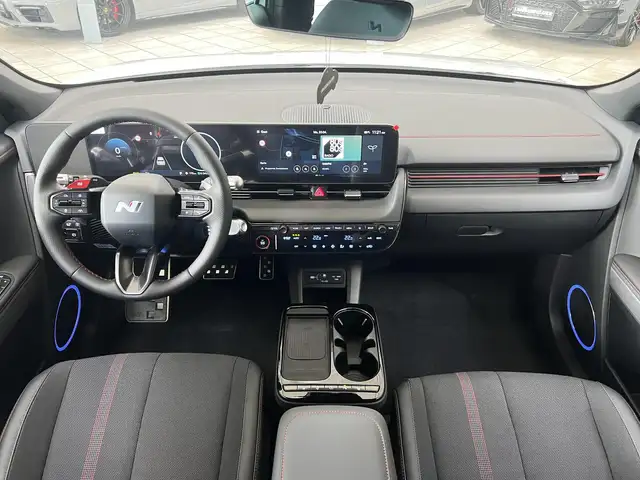 Hyundai IONIQ 5 view 11