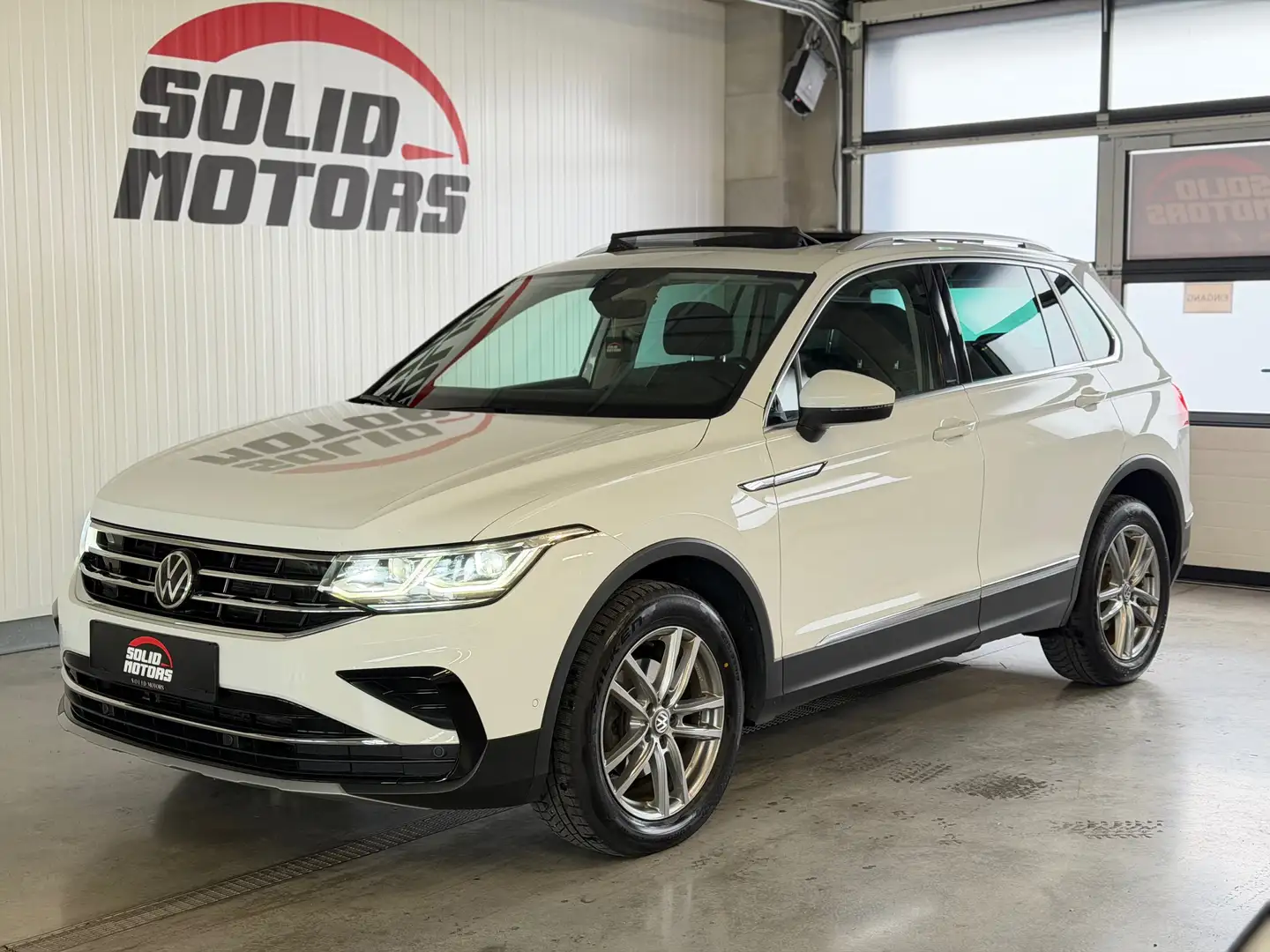Volkswagen Tiguan 2,0 TDI 4Motion Elegance DSG/Voll/HUD/Pano/Matrix Weiß - 1