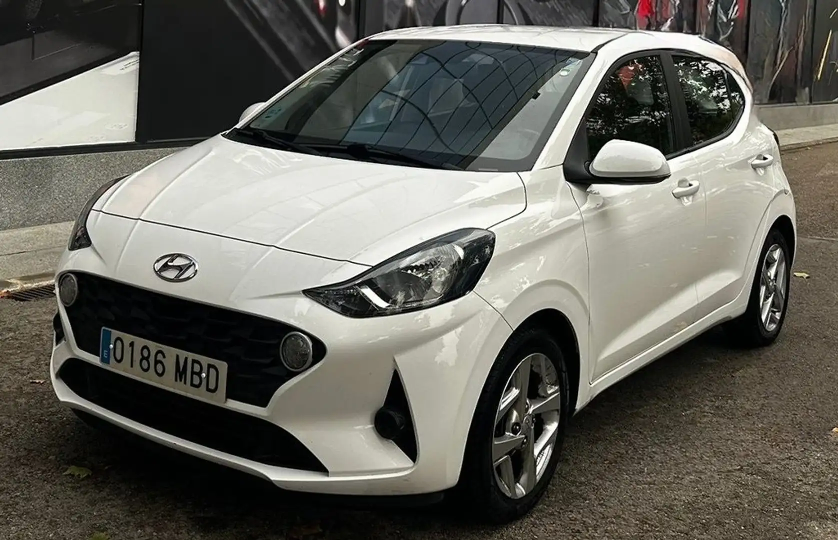 Hyundai i10 1.0 Klass Weiß - 1