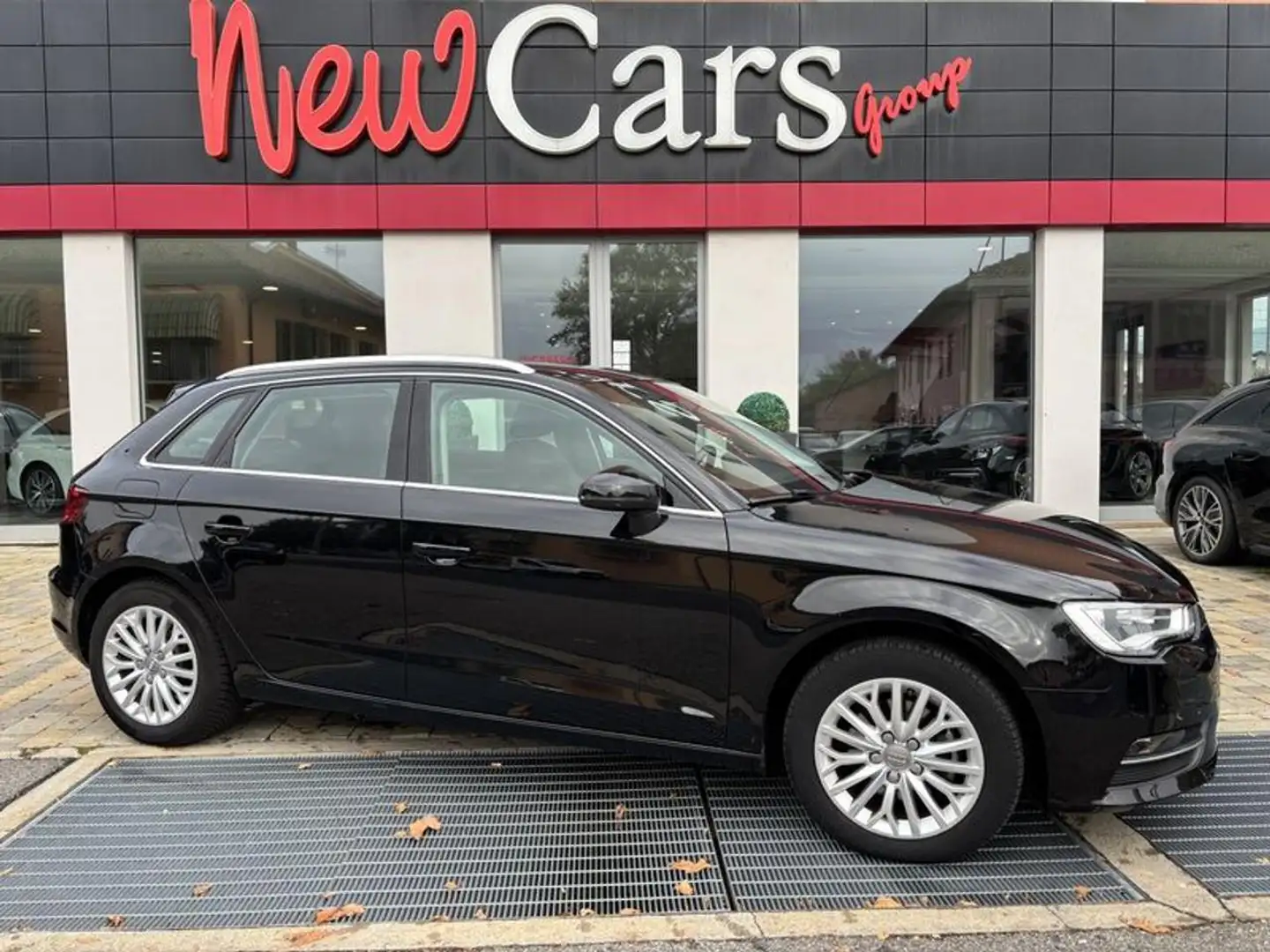 Audi A3 SPB 1.6 TDI clean diesel Ambition XENO-PELLE Noir - 1