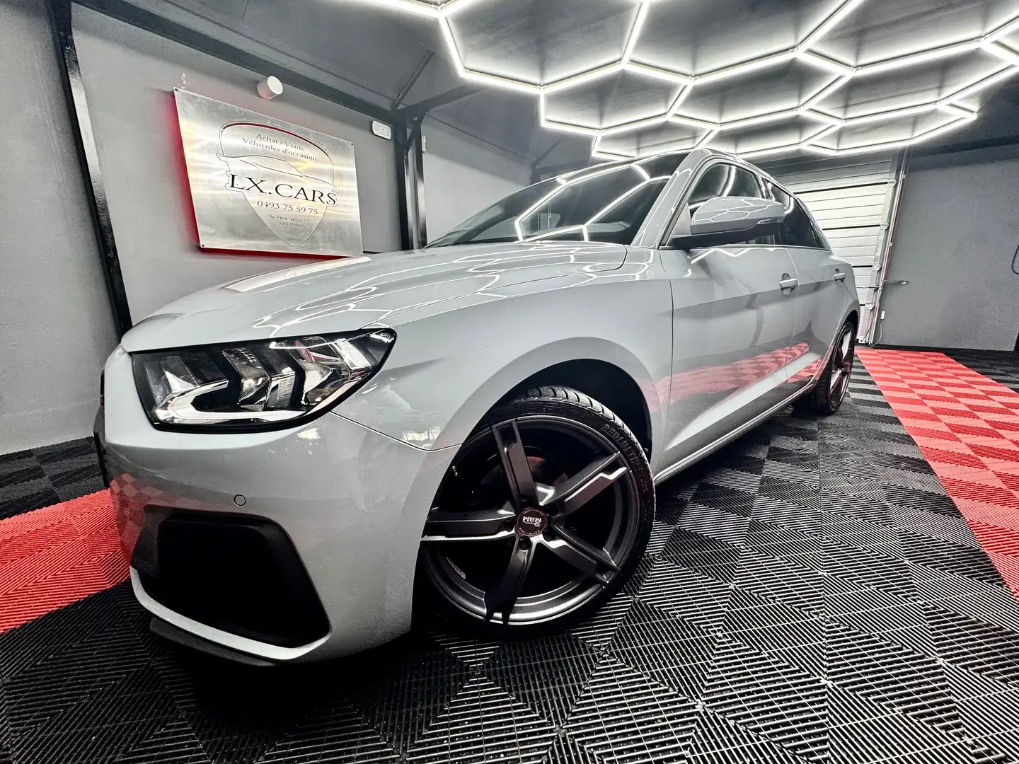Audi A1 🔺AUDI A1*LOOK SLINE* CAR-PLAY*🔺 Gris - 2