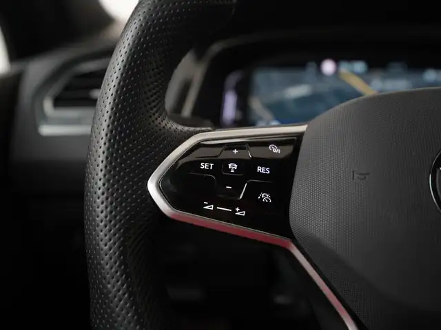 Volkswagen Tiguan view 9